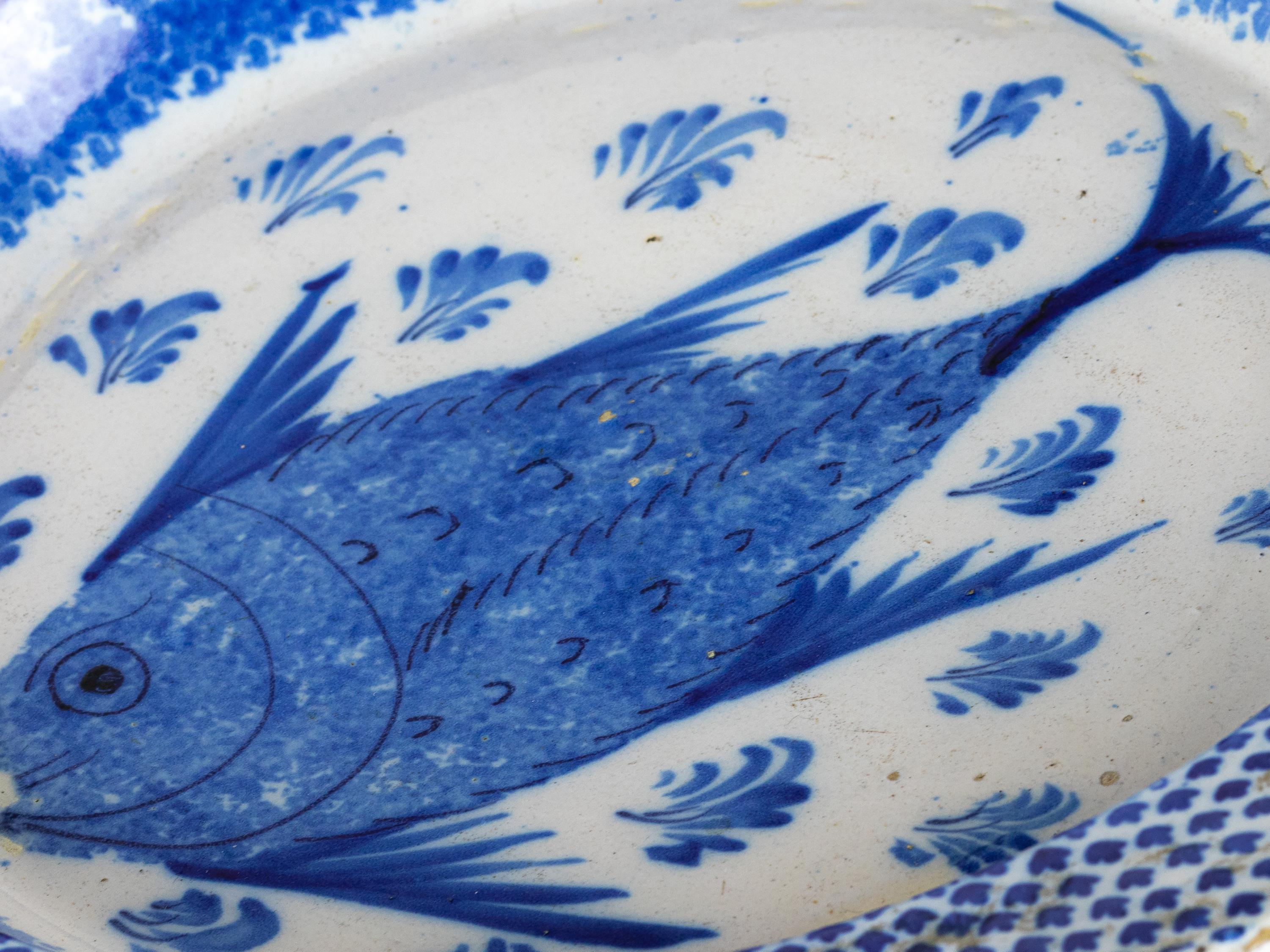 Chinois Plat à poisson en porcelaine bleue d'exportation chinoise, 19e siècle en vente