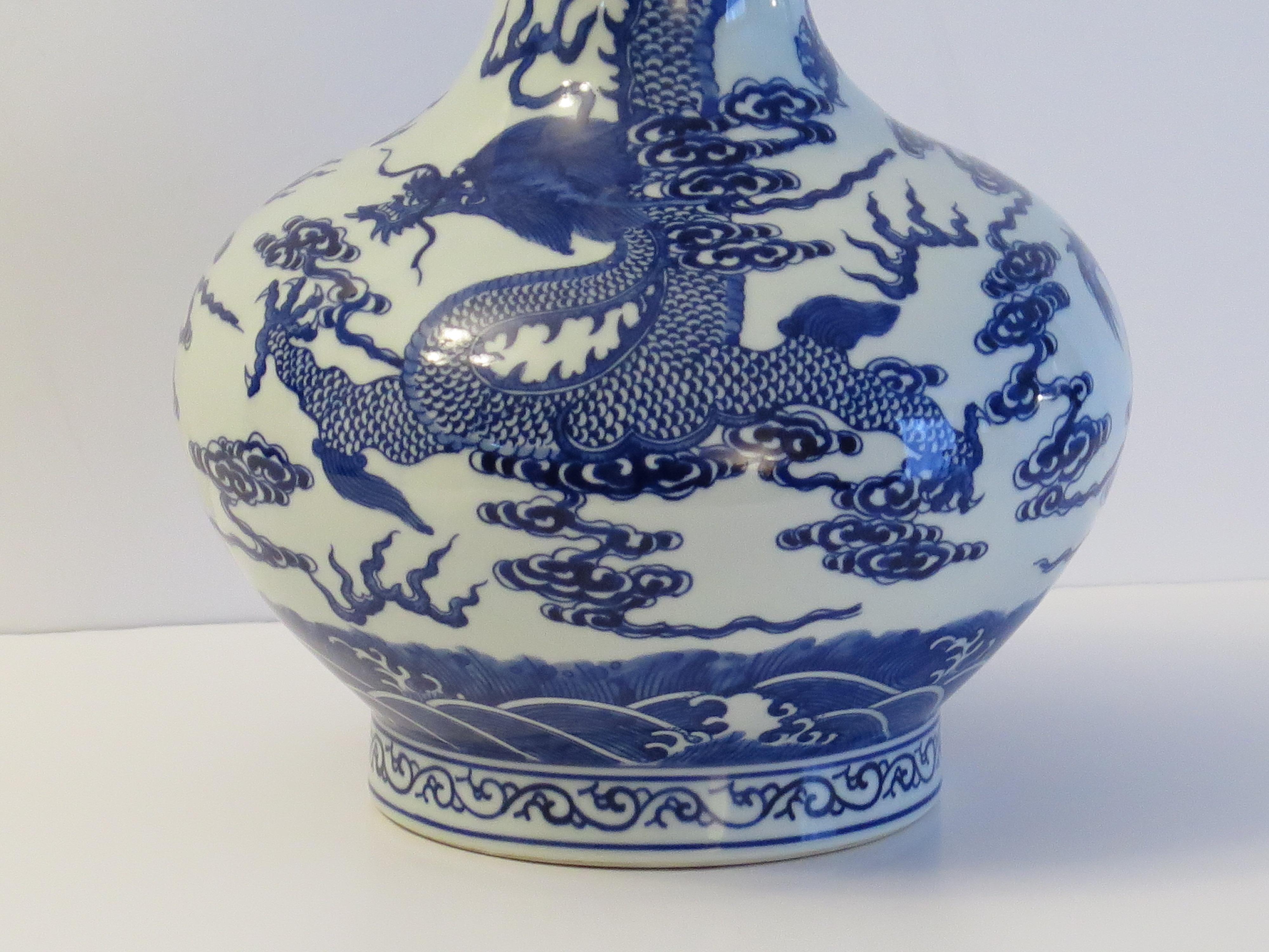 Chinese Export Blue & White Bottle Vase Porcelain hand painted, Circa 1950s For Sale 4