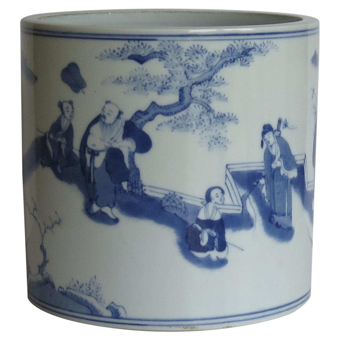 Chinese Export Porcelain Brush Pot Blue and White Hand Painted 