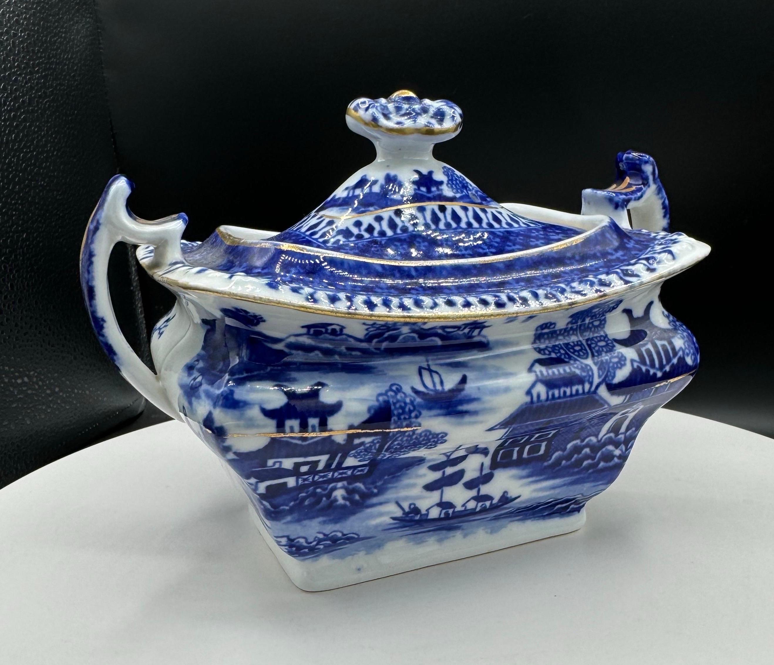 Chinese Export Blue & White Ceramic Coffee / Tea service For Sale 9