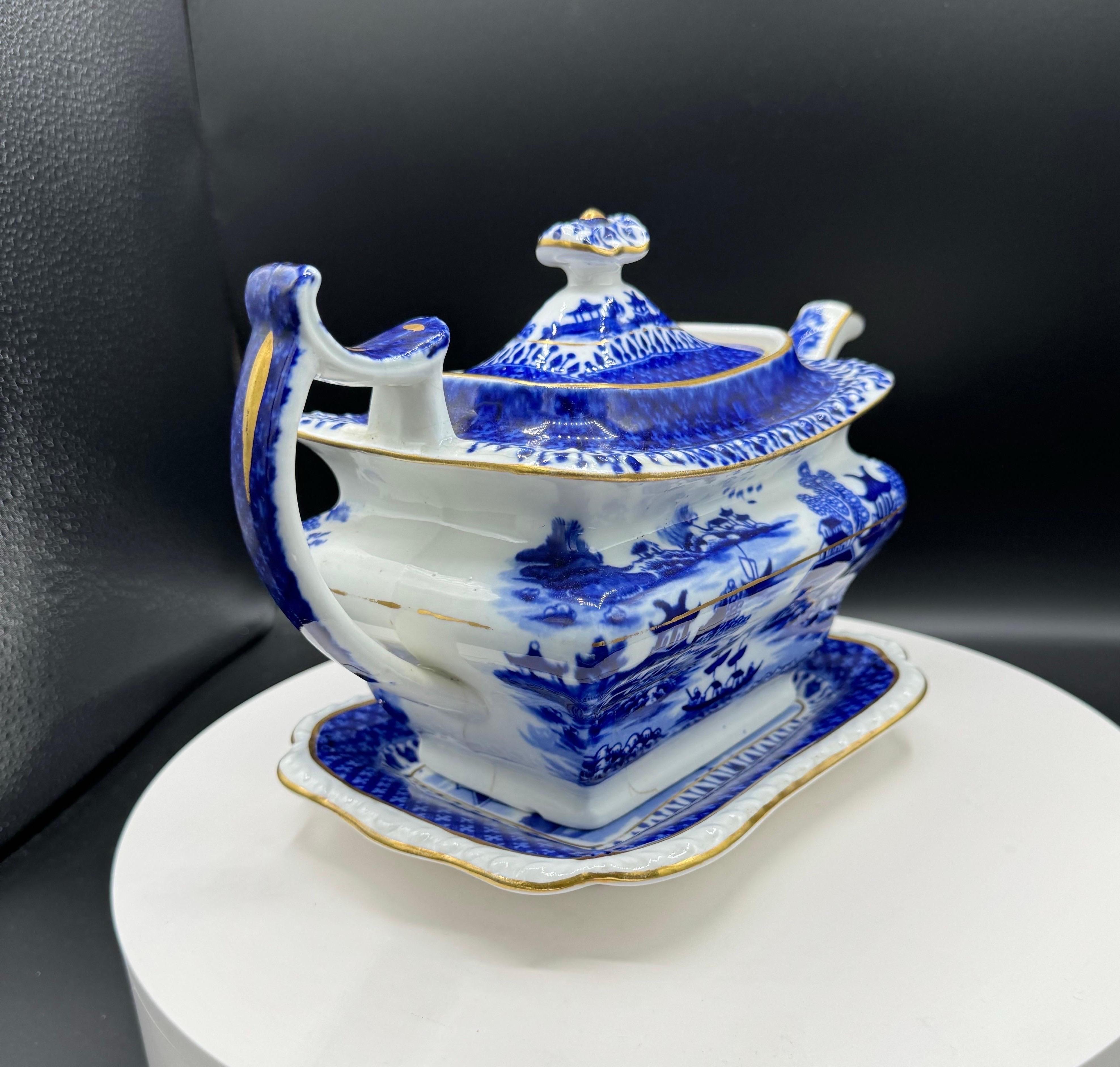 Chinese Export Blue & White Ceramic Coffee / Tea service In Good Condition For Sale In Huntington, NY