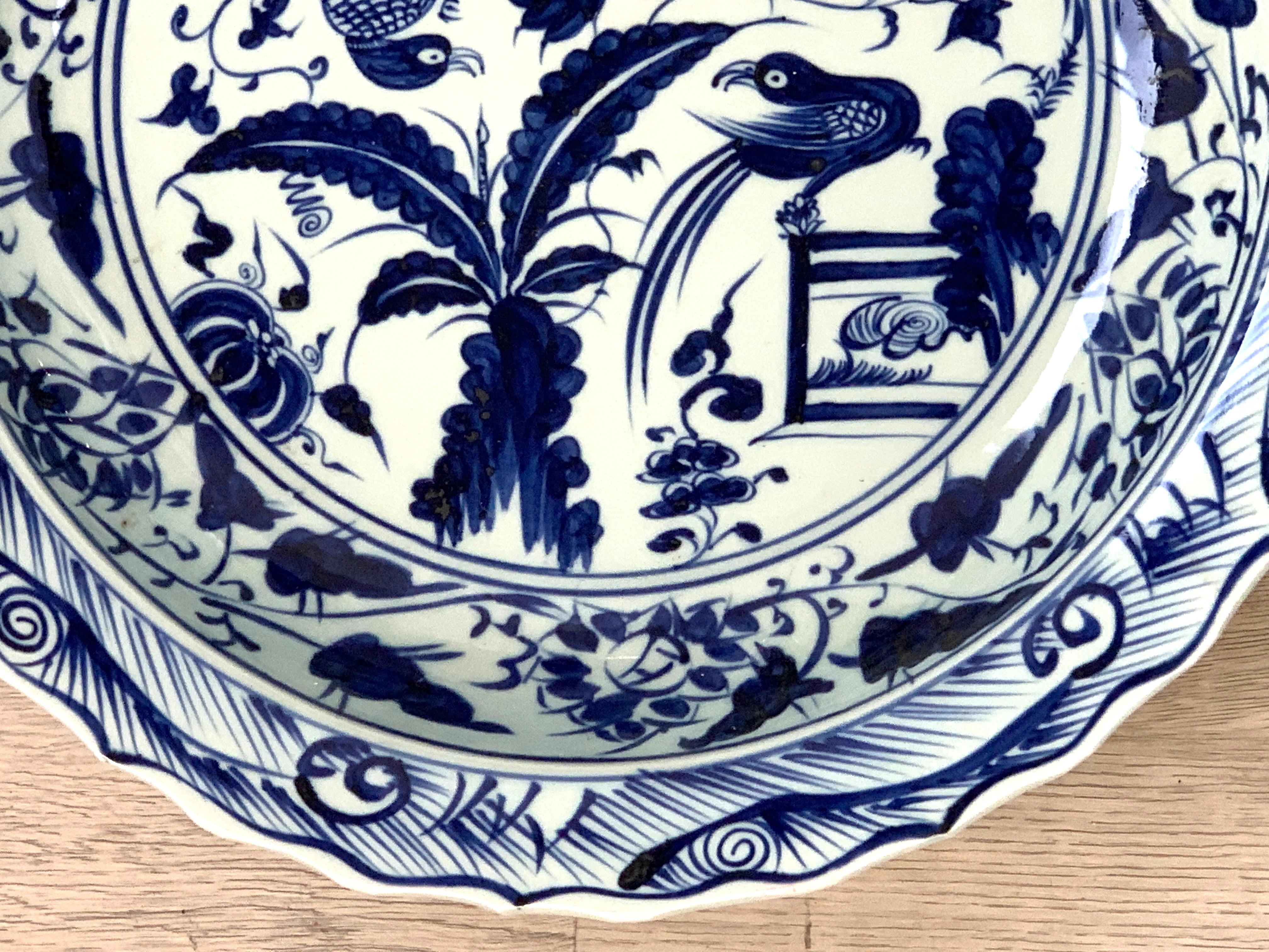 Chinese Export Blue and White Charger Bird Motif Charger In Good Condition For Sale In Atlanta, GA
