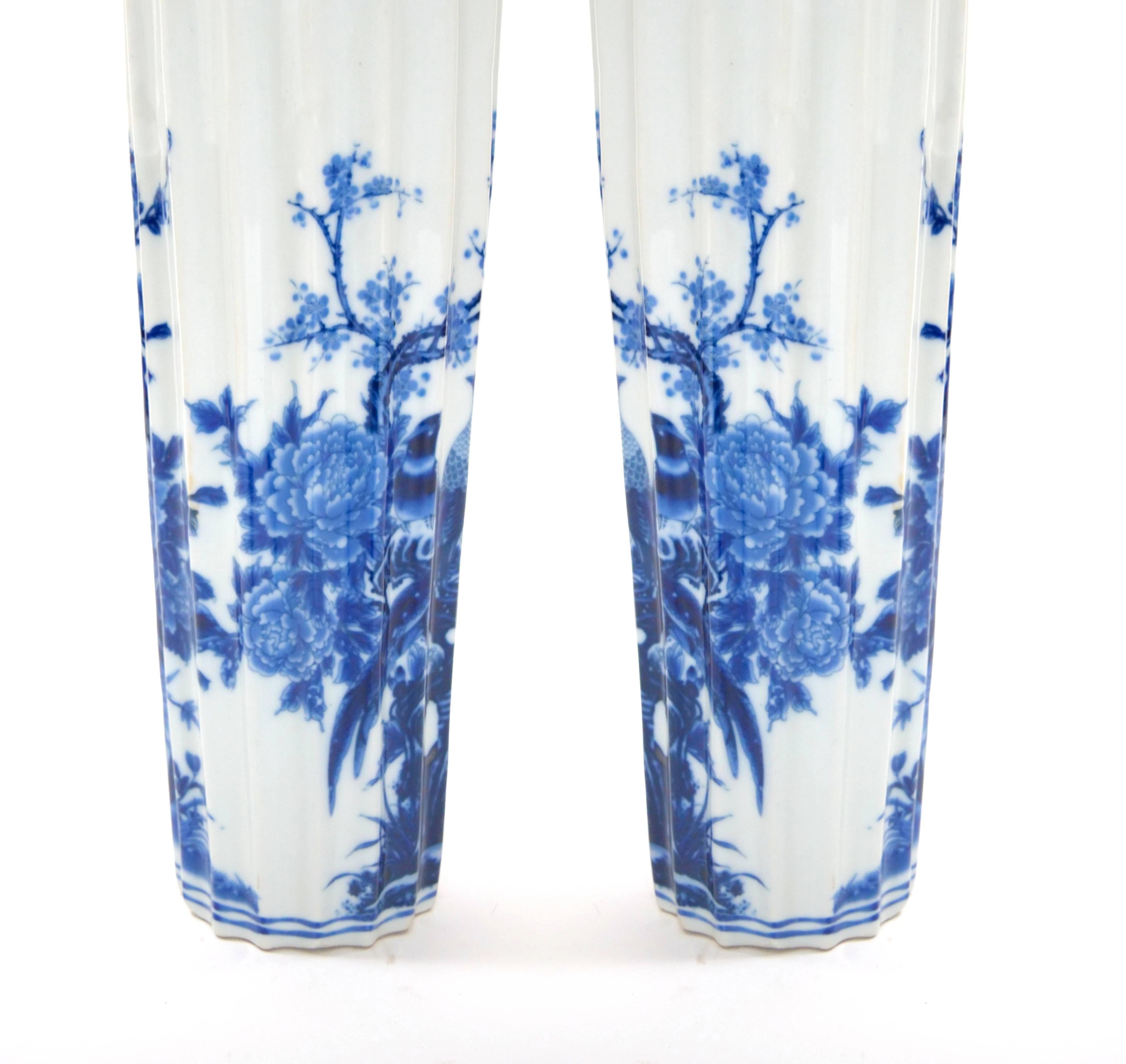 Glazed Chinese Export Blue/ White Porcelain Covered Urns