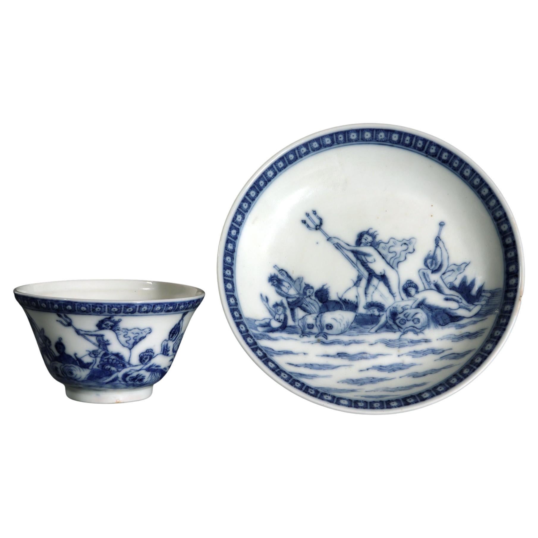 Chinesische Export-Teeschale und Untertasse in Blau und Weiß, Neptun, der Gott des Meeres im Angebot