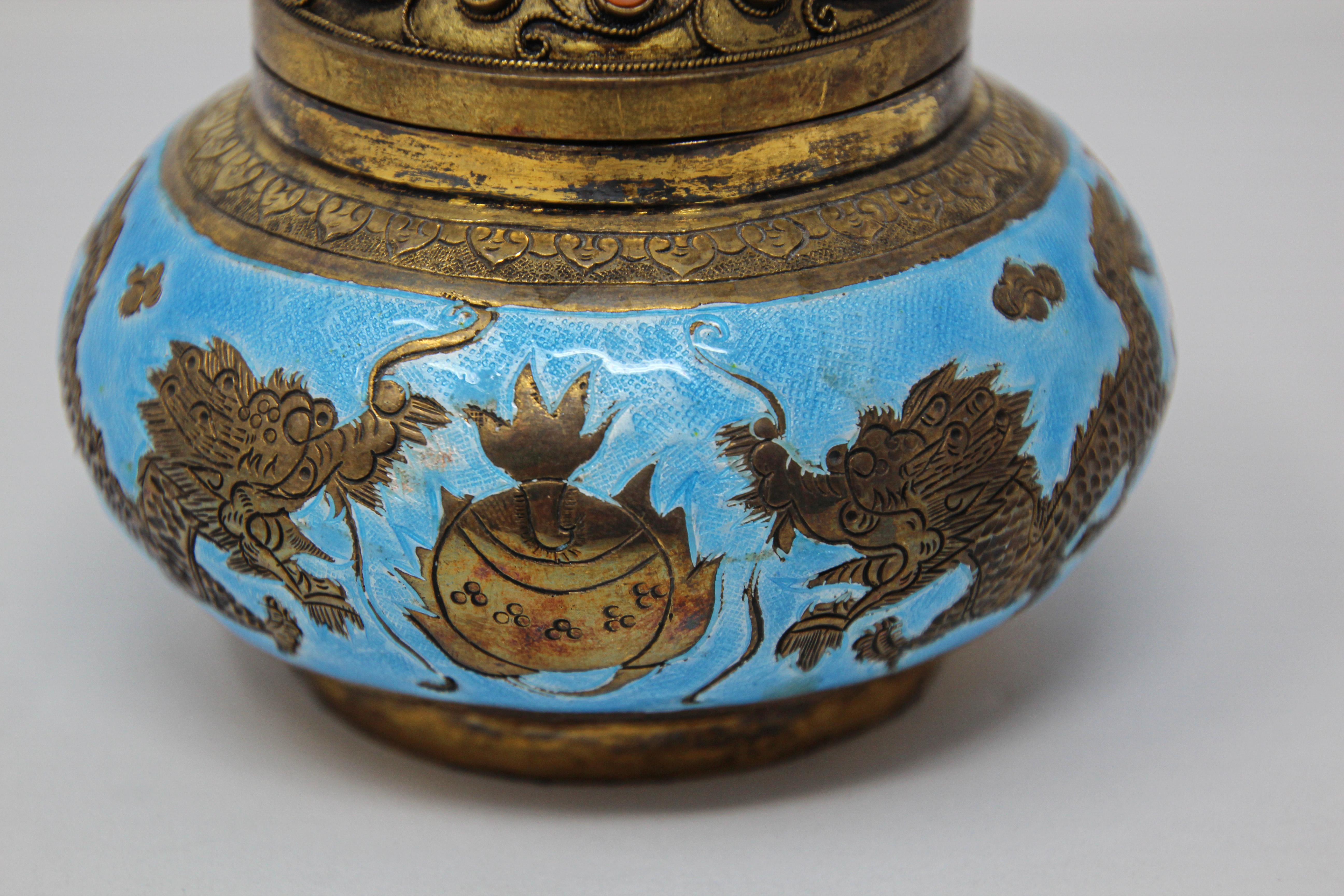 20th Century Chinese Export Brass Snuff Box with Turquoise Enamel Dragons and Beads Inlaid