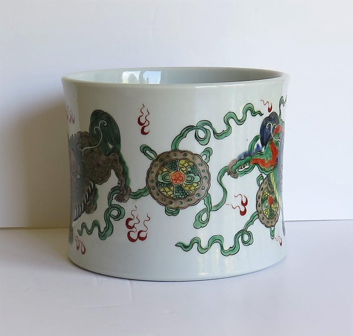 Chinese Export Brush Pot or Bitong Porcelain, Hand Painted with Three Lion Dogs 1