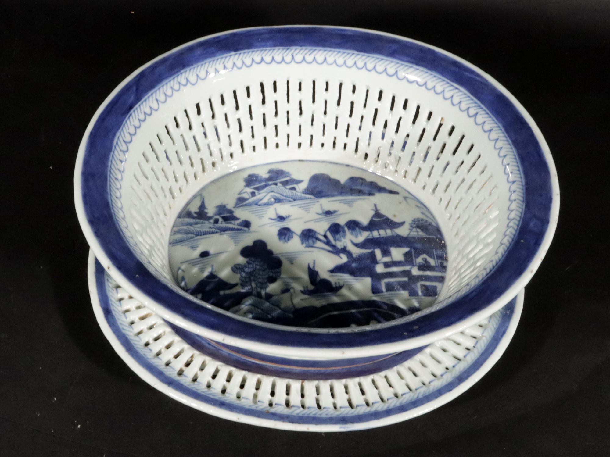 Chinese Export Canton Blue & White Chestnut Basket & Stand For Sale 1