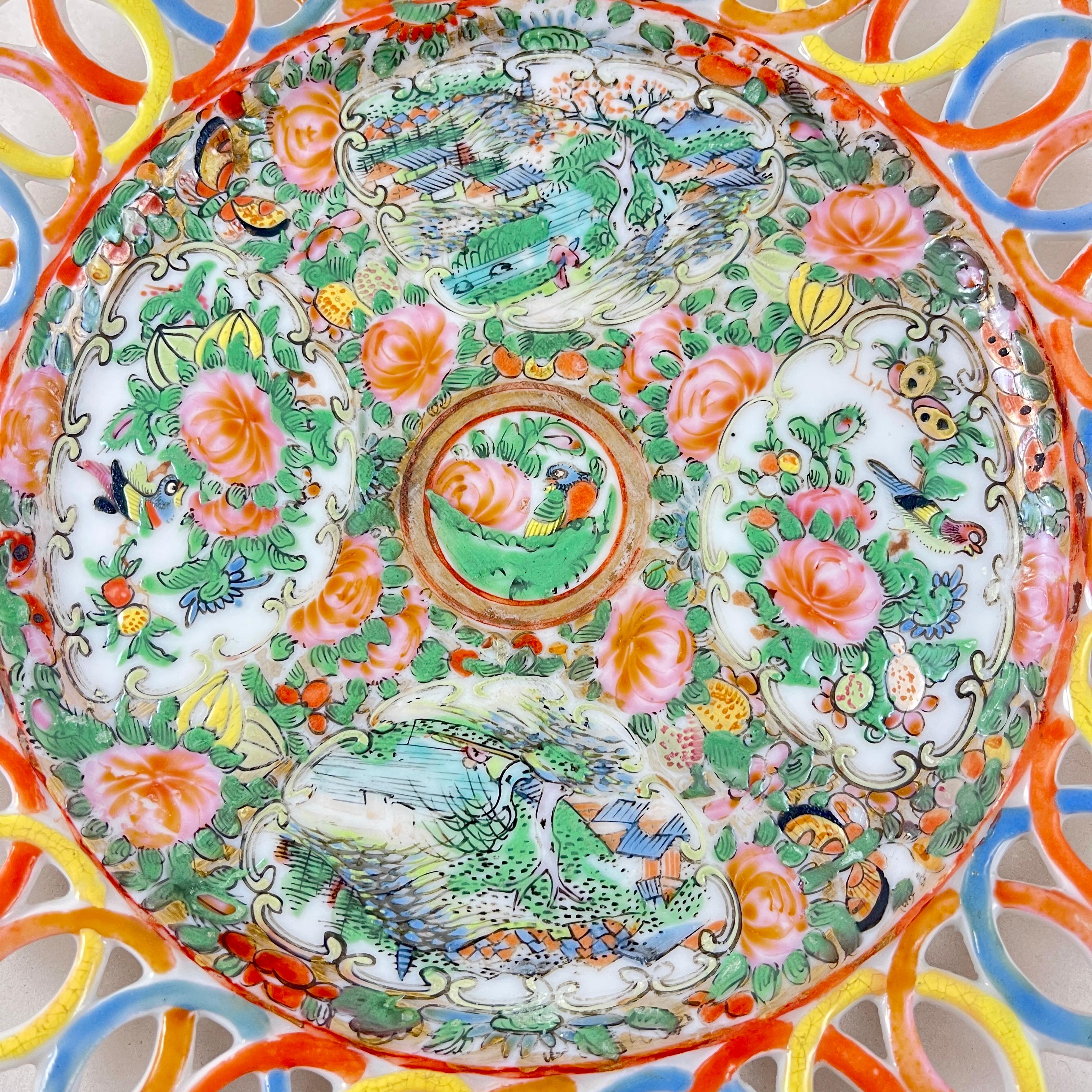 Chinesischer Export Kanton Famille Rose Medaillon netzförmiger Randteller, 6er-Set, Chinesischer Export im Angebot 3