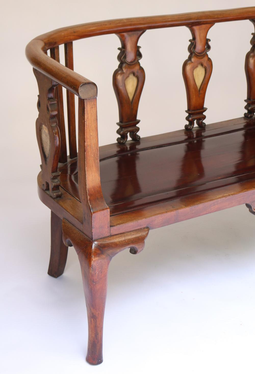 Chinese Export Carved Wood Settee, Early 20th Century In Good Condition In Downingtown, PA