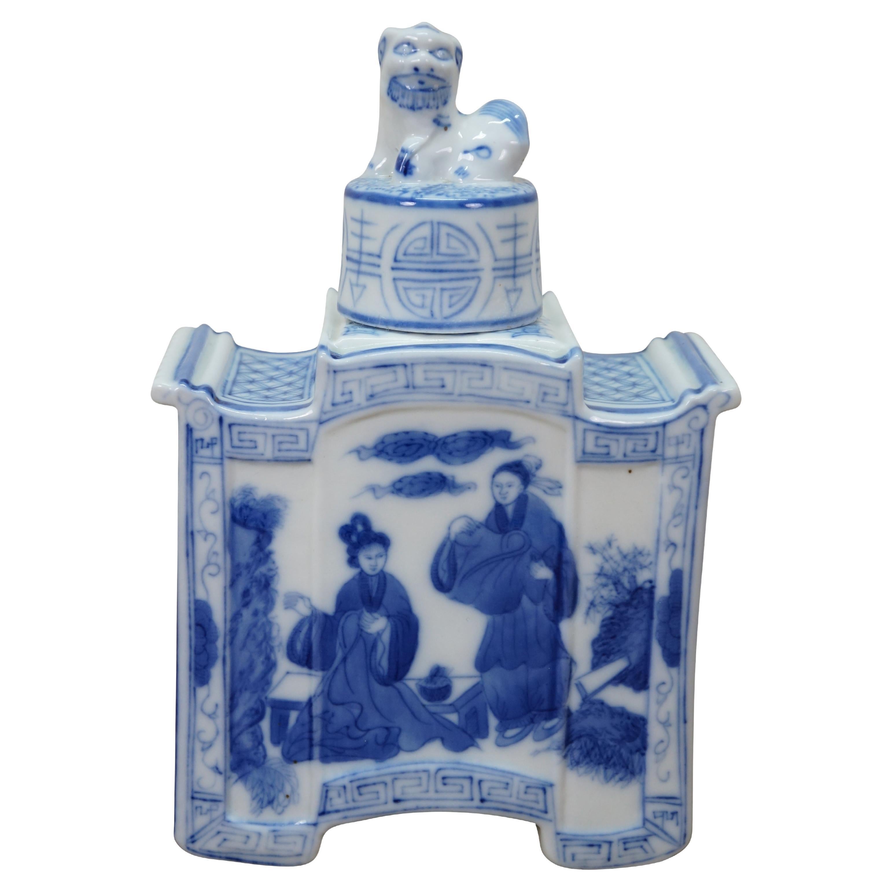 Chinese Export Chinoiserie Blue & White Foo Dog Tea Caddy 9"