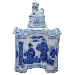 Chinese Export Chinoiserie Blue & White Foo Dog Tea Caddy 9"