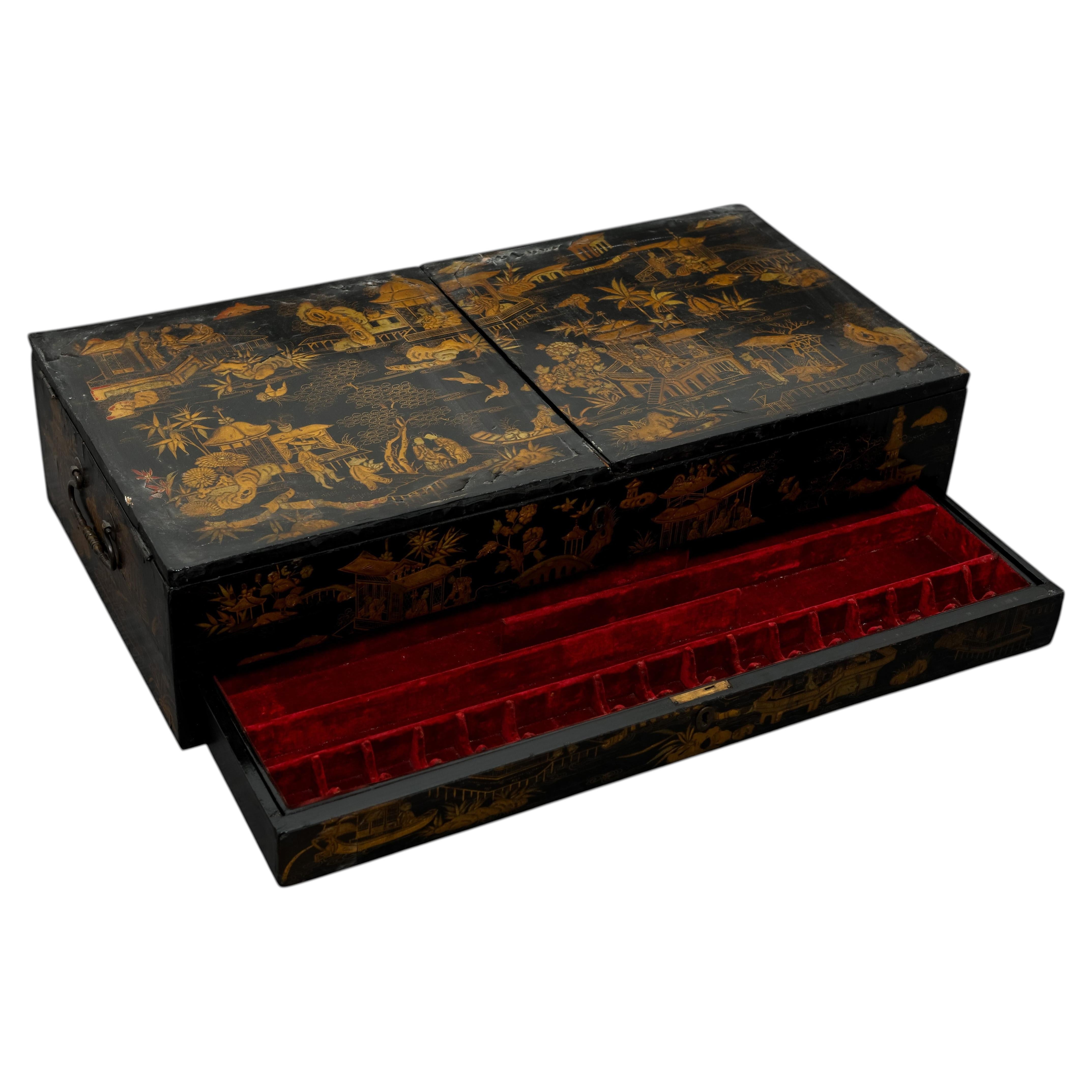 Chinese Export Chinoiserie Lacquer Travelling Box