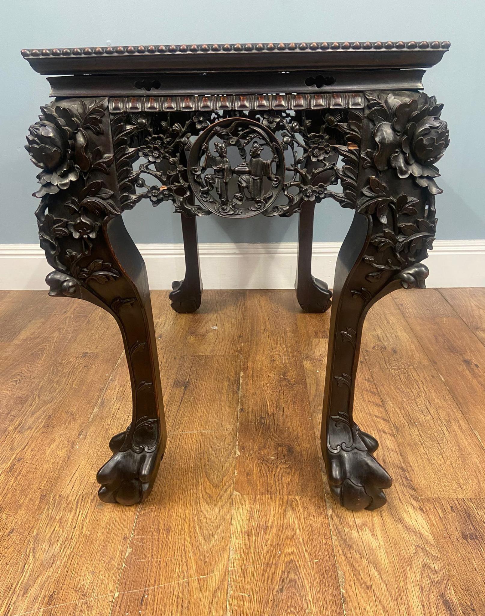 Mesa consola china de exportación de madera dura tallada antigua 1840 Mediados del siglo XIX en venta