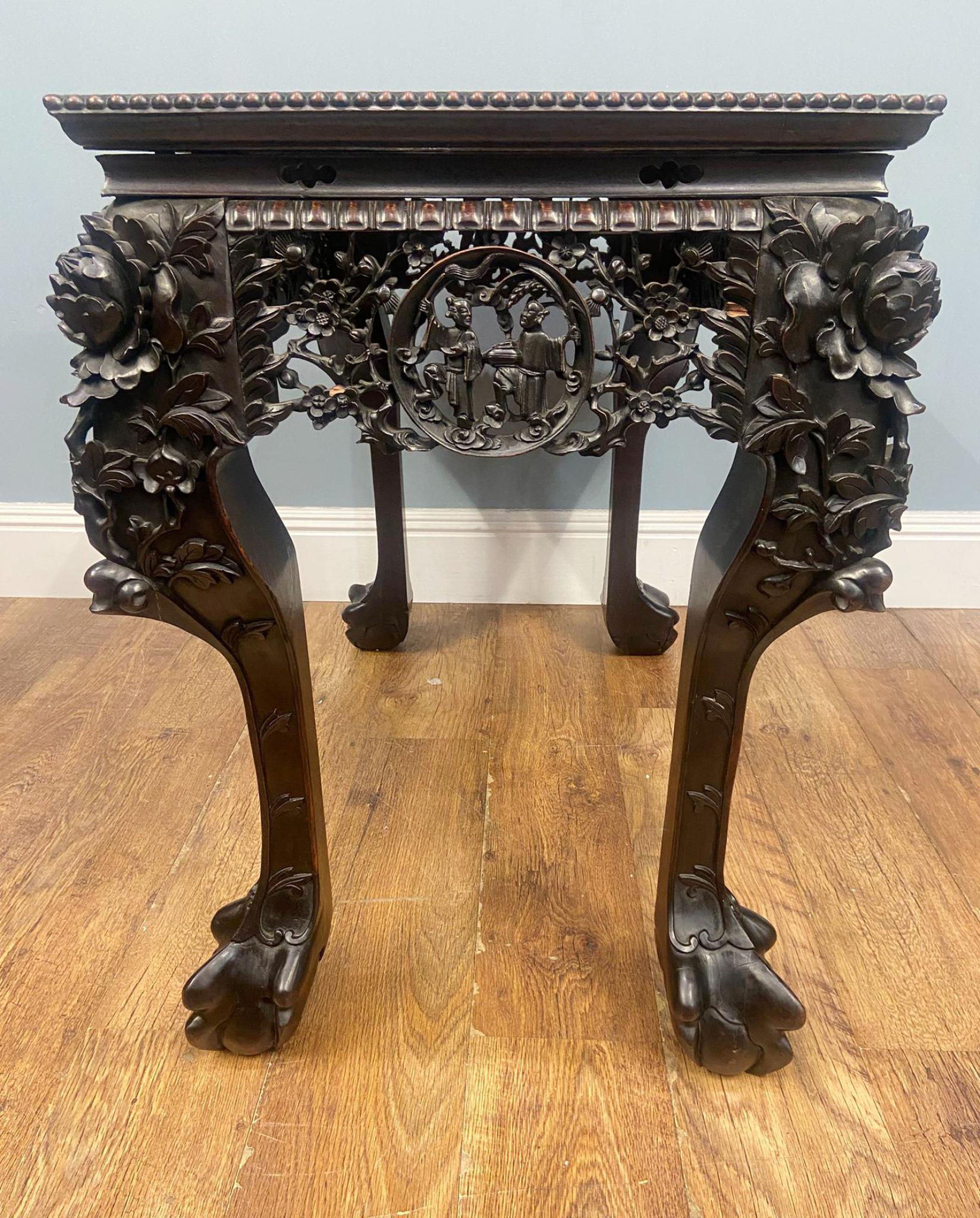 Mesa consola china de exportación de madera dura tallada antigua 1840 en venta 3