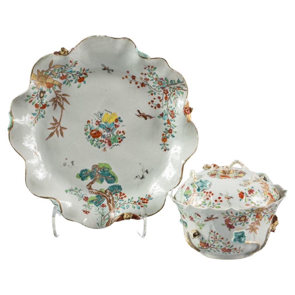 Chinese Export Covered Bowl and Under-Plate, circa 1765 For Sale