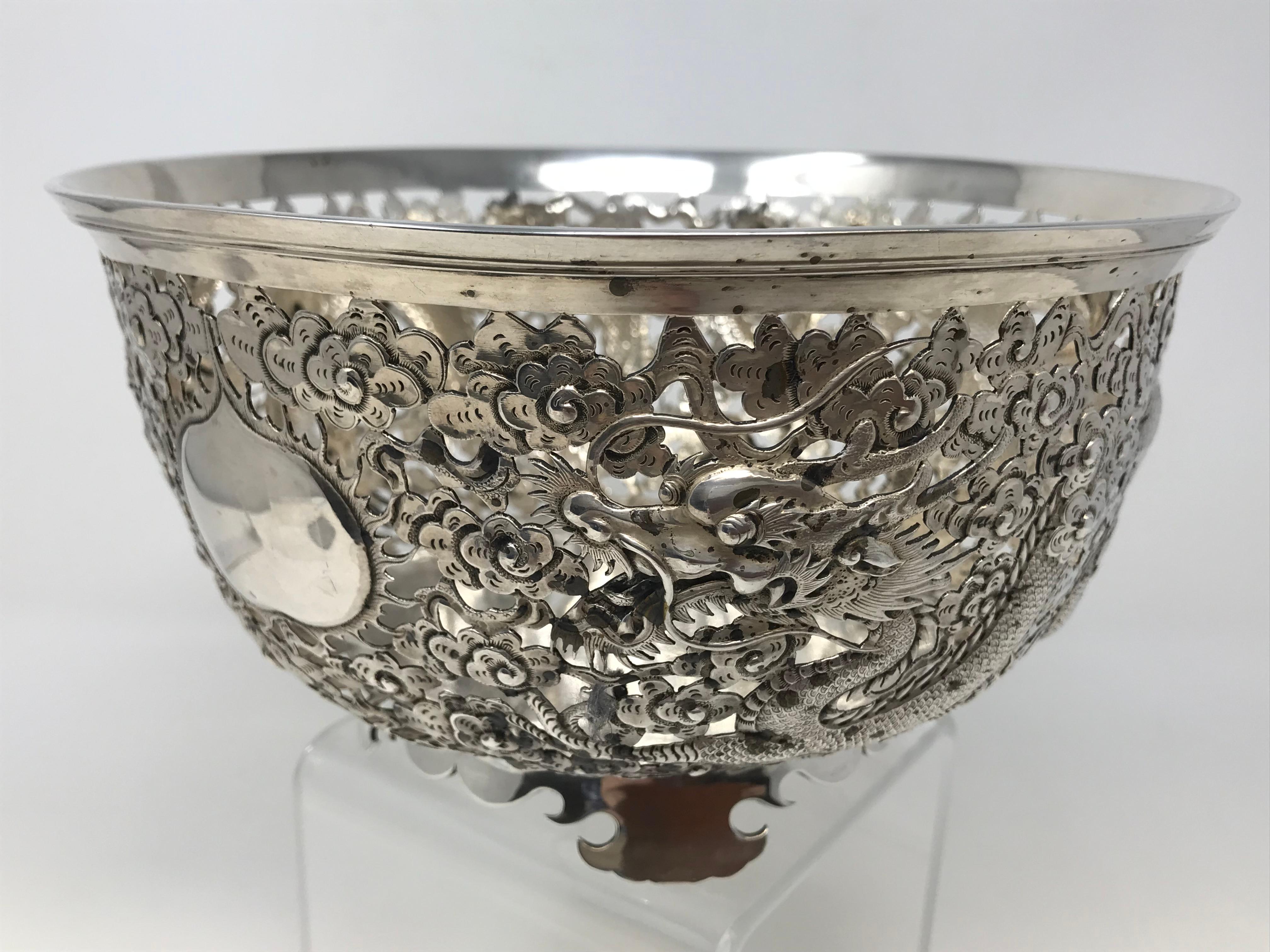 Chinesische Export-D Drachenschale von Wang Hing im Angebot 4
