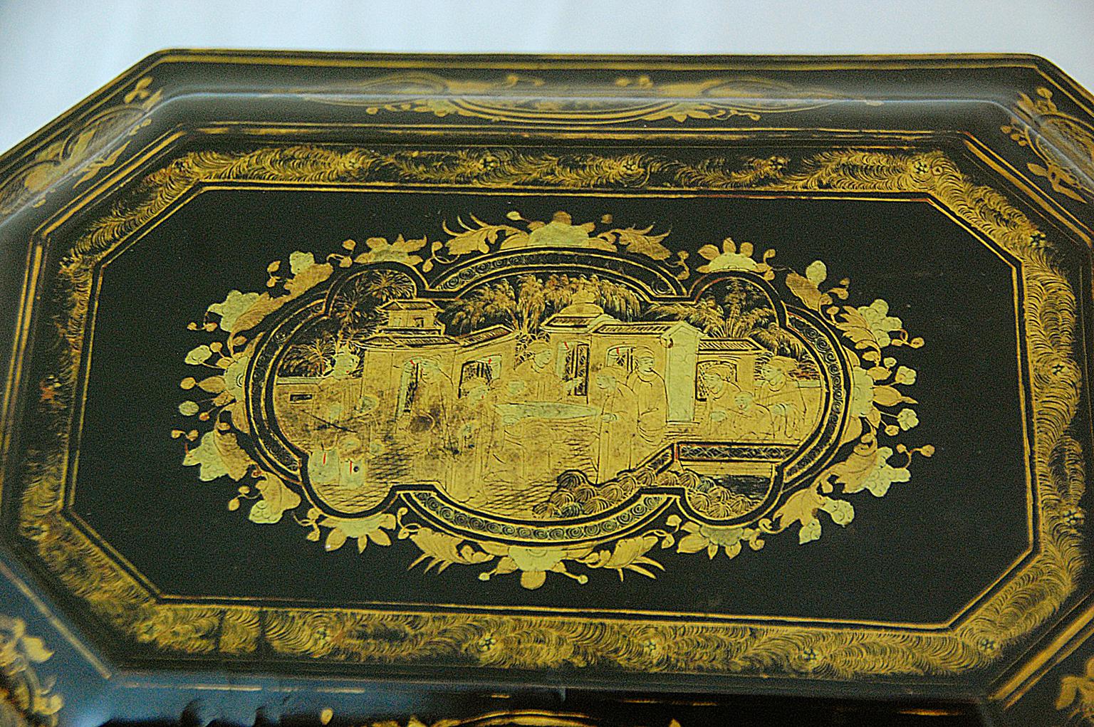 Lacquer Chinese Export Early 19th Century Chinoiserie Teacaddy with Pewter Tea Boxes For Sale