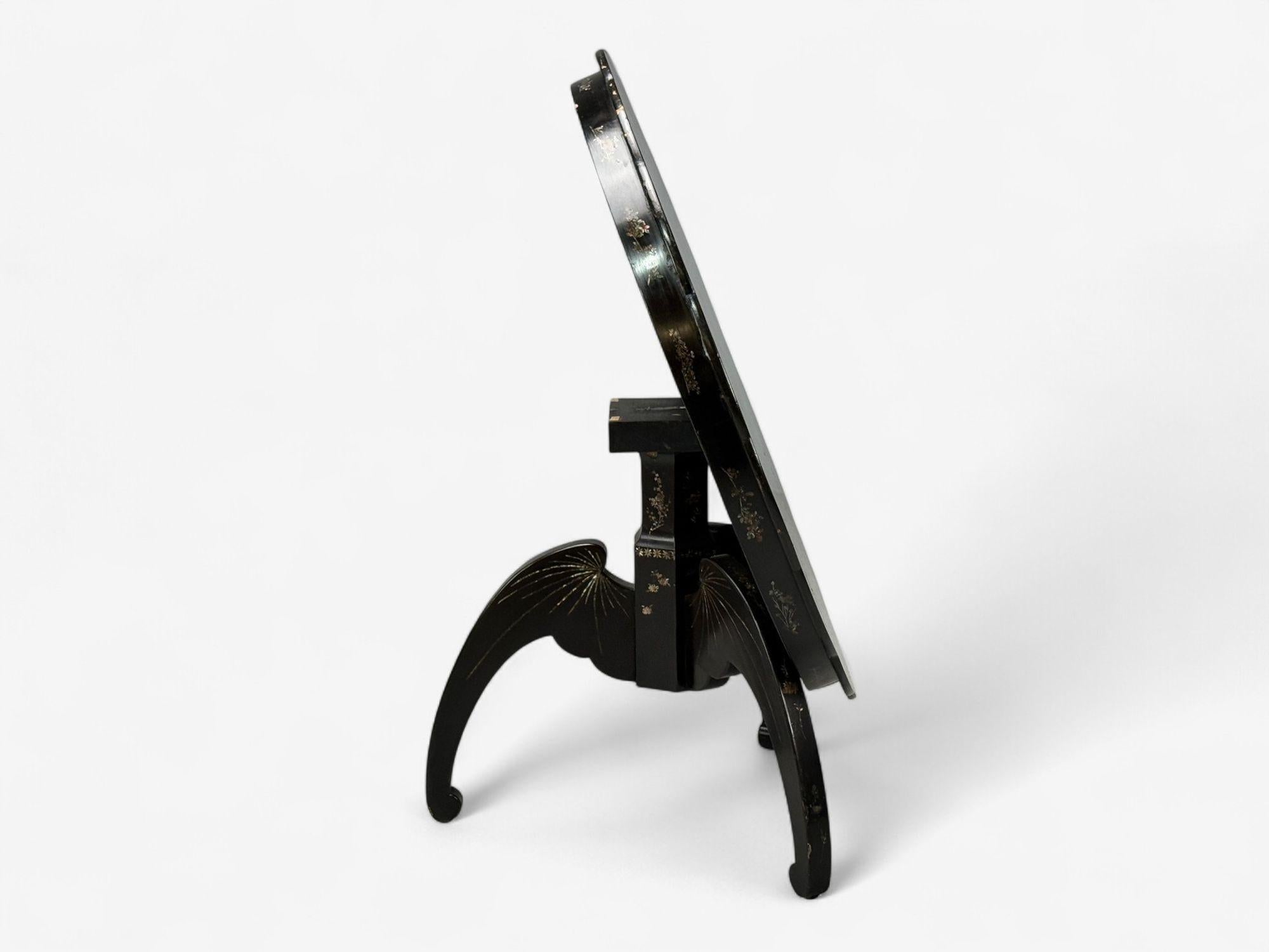 Chinesischer Export, Ebonisiertes Holz, Perlmutt, Mitteltisch, China, 1900 (20. Jahrhundert) im Angebot