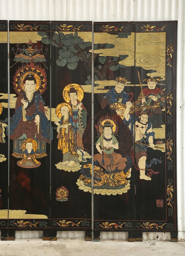 Chinese Export Eight Panel Coromandel Screen of Deities In Distressed Condition For Sale In Rio Vista, CA