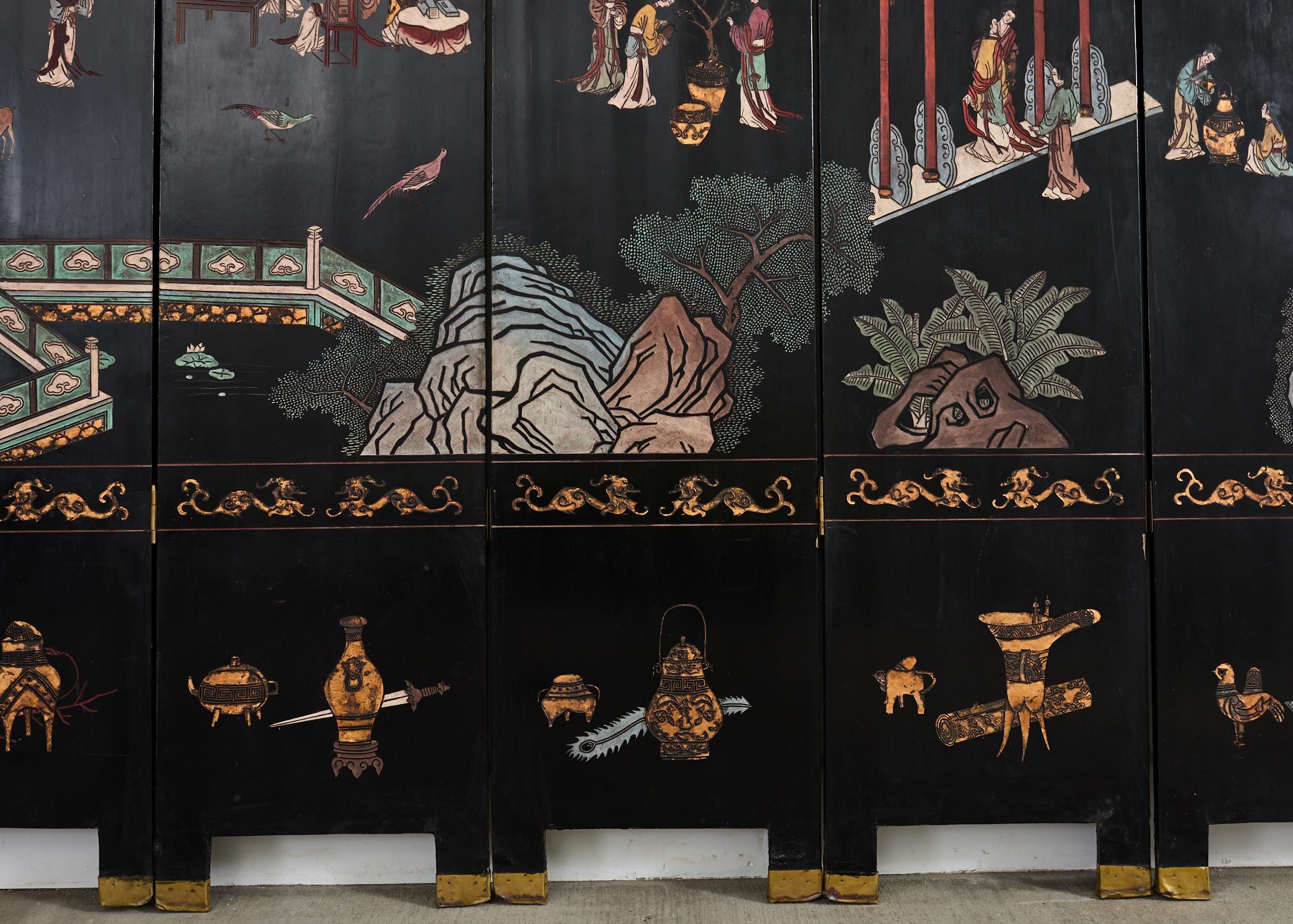 Esportazione cinese di otto pannelli Coromandel Screen Pagoda Courtyard in vendita 3