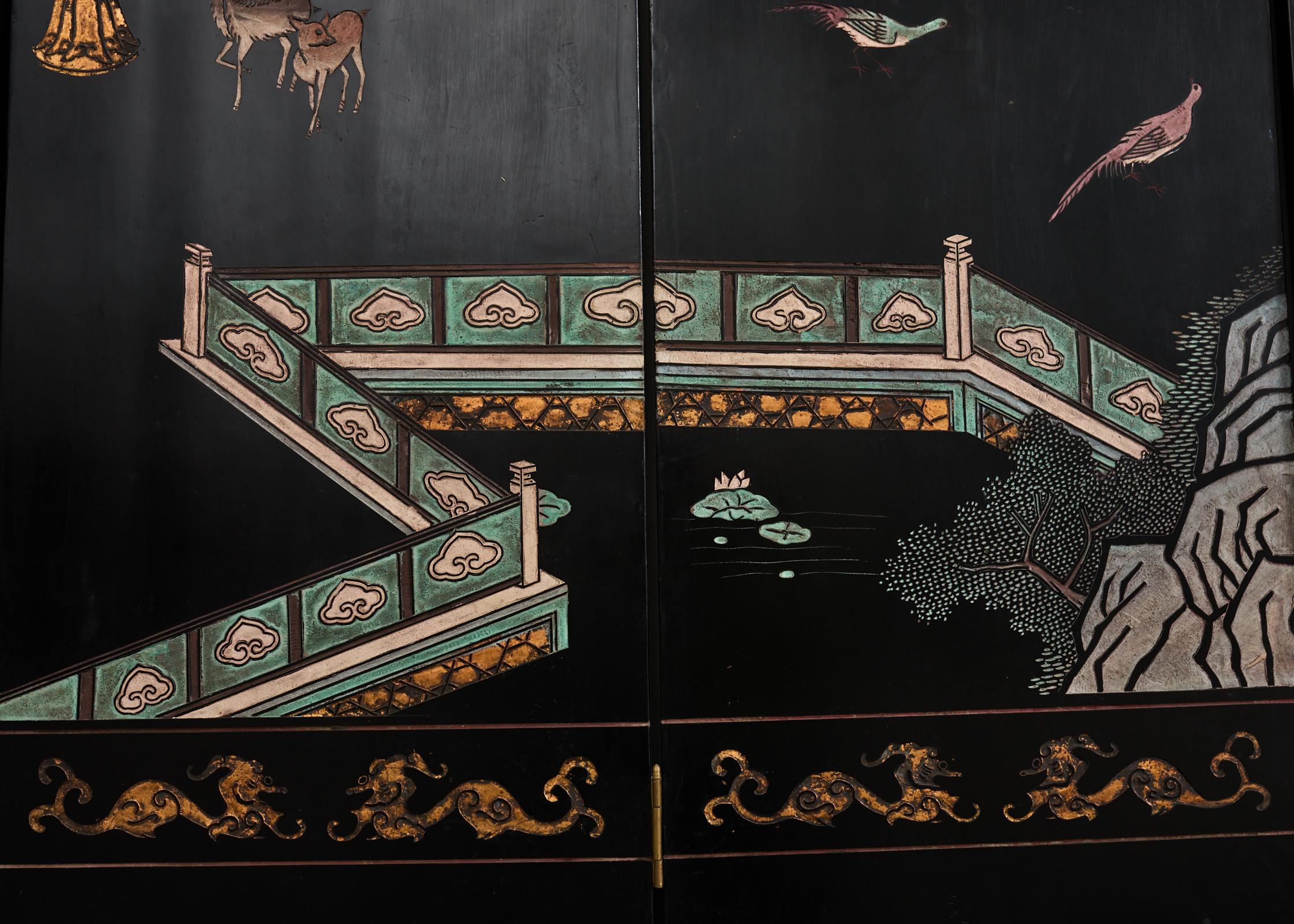Esportazione cinese di otto pannelli Coromandel Screen Pagoda Courtyard in vendita 4