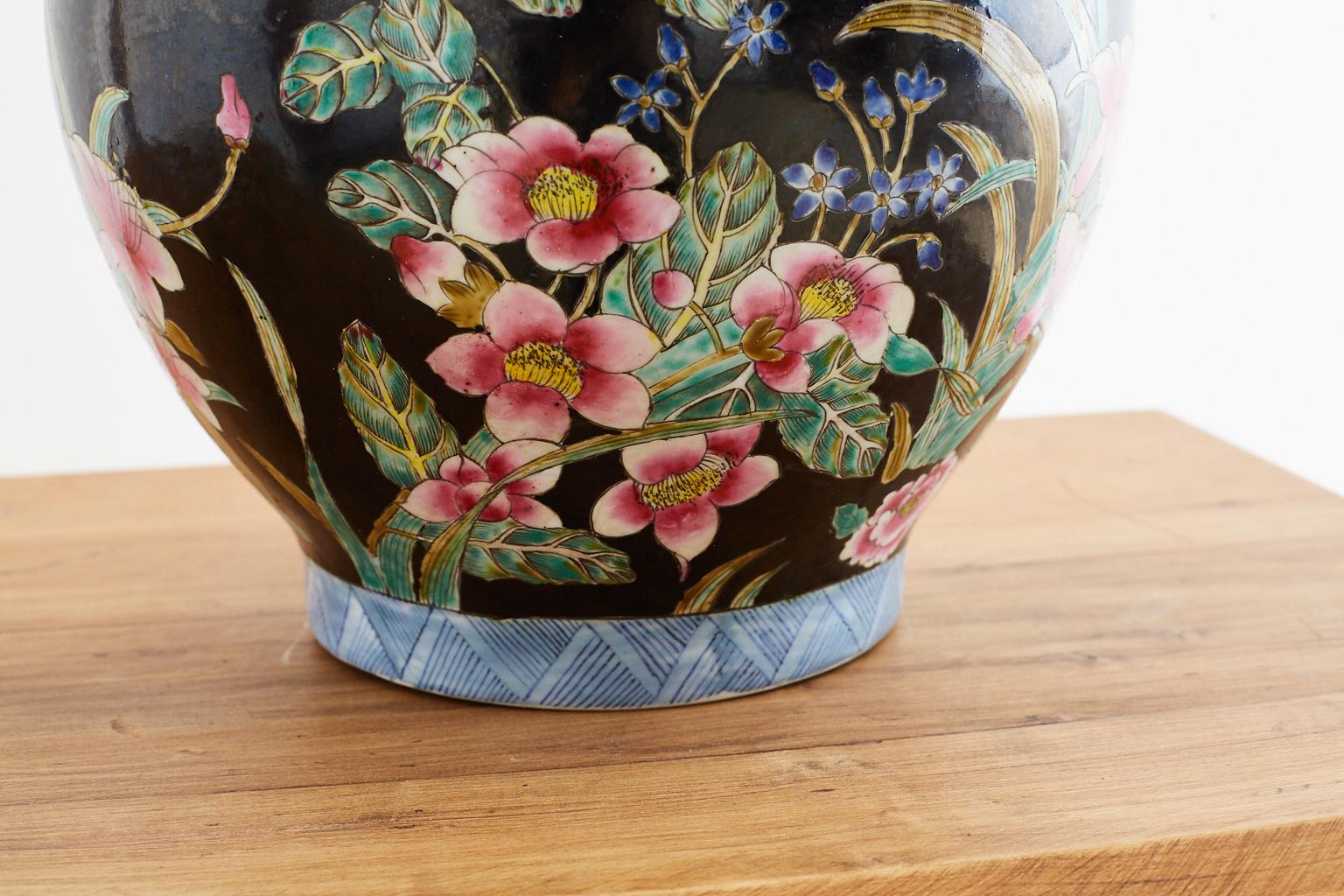 Chinese Export Famille Noir Porcelain Ginger Jar 3