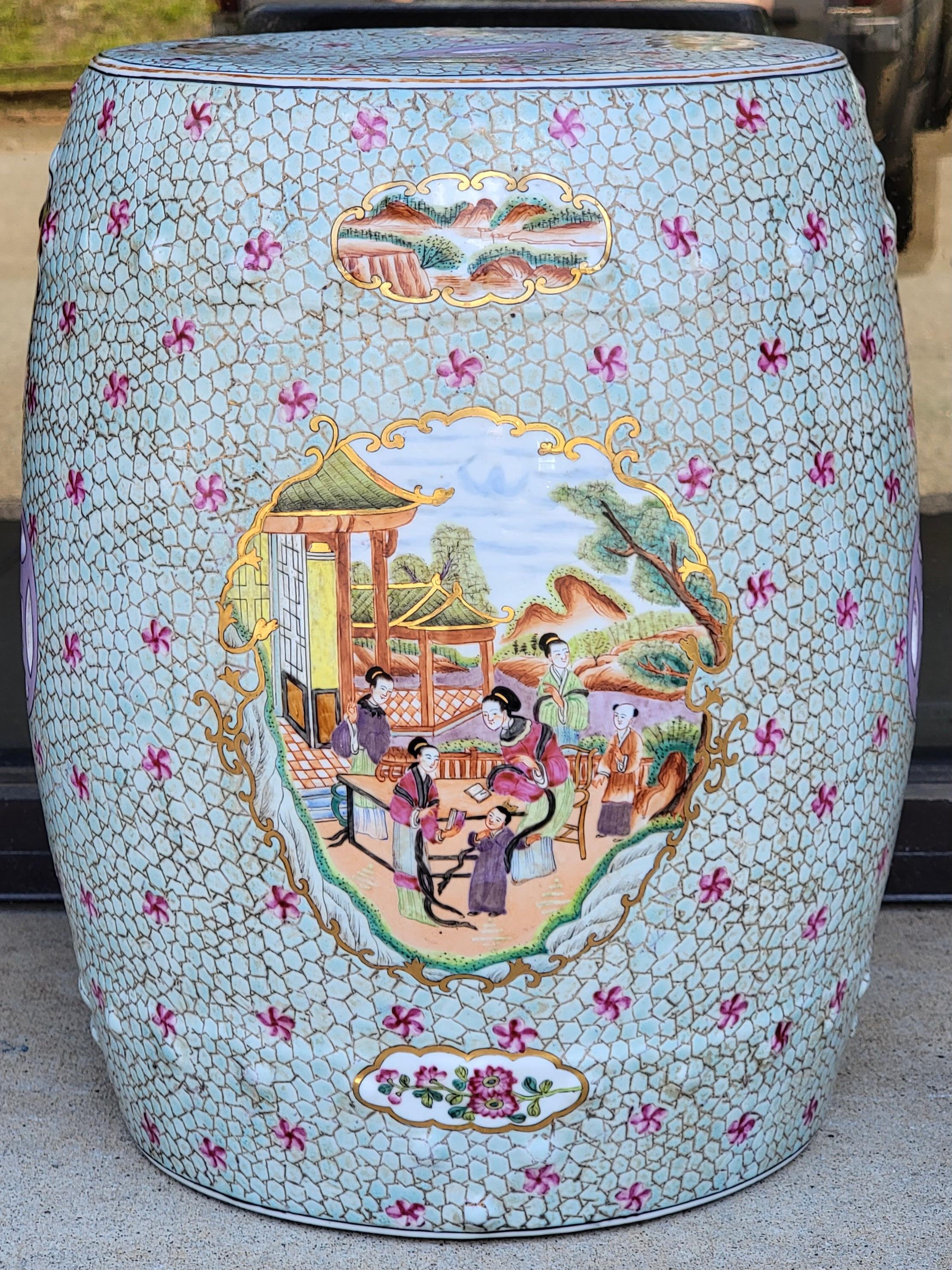 Chinese Export Famille Rose and Chintz Style Garden Seat / Side Table In Good Condition For Sale In Kennesaw, GA