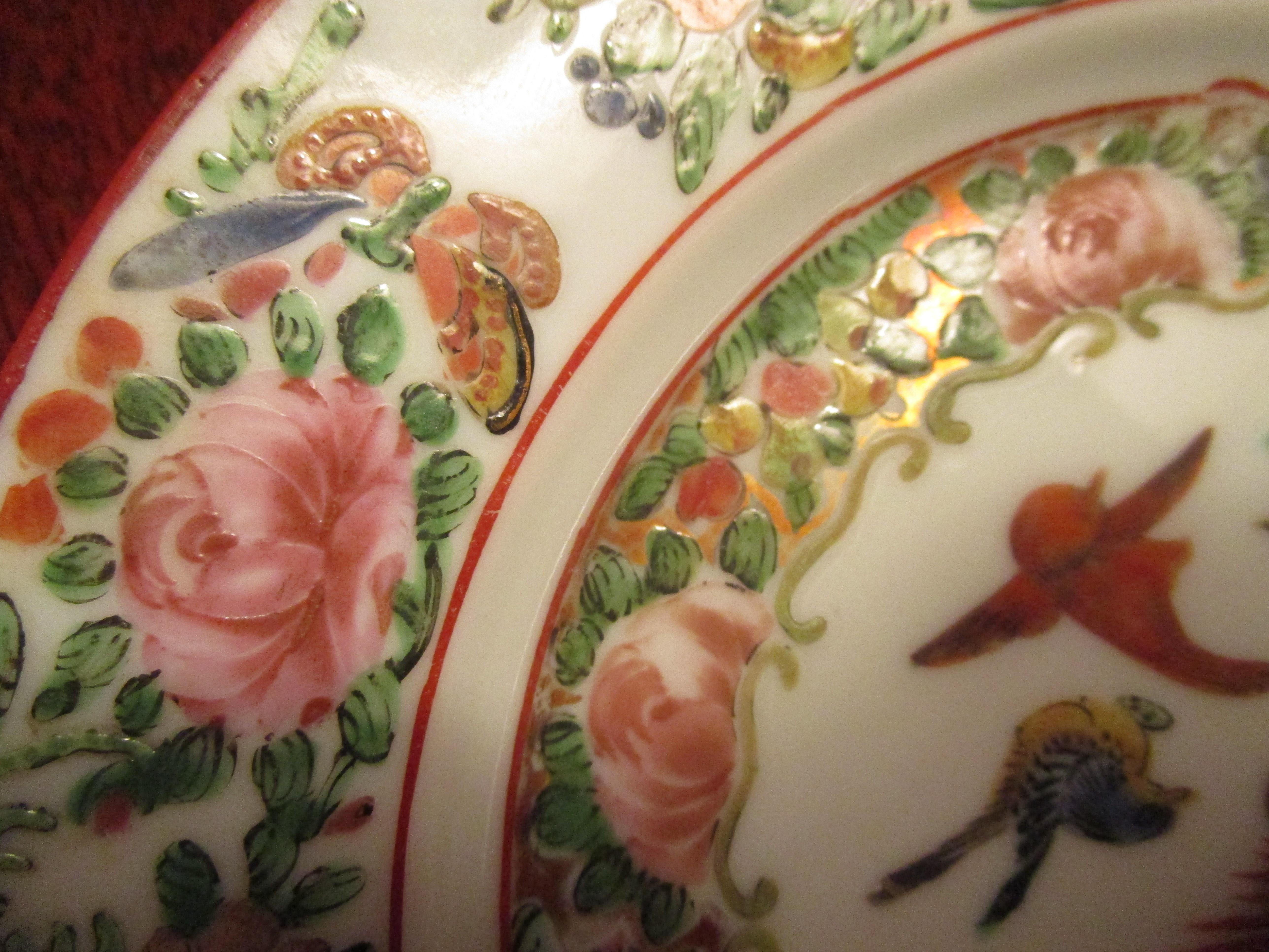 Chinese Export Famille Rose, circa 1820 In Excellent Condition In Savannah, GA