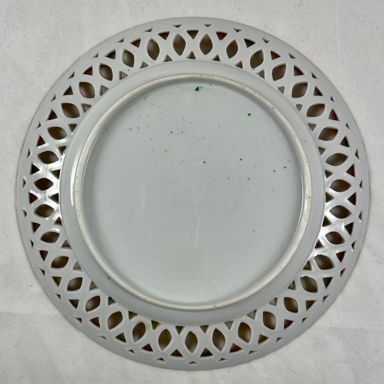 Chinese Export Famille Rose Medallion Reticulated Pierced Circle Rim Plate For Sale 10