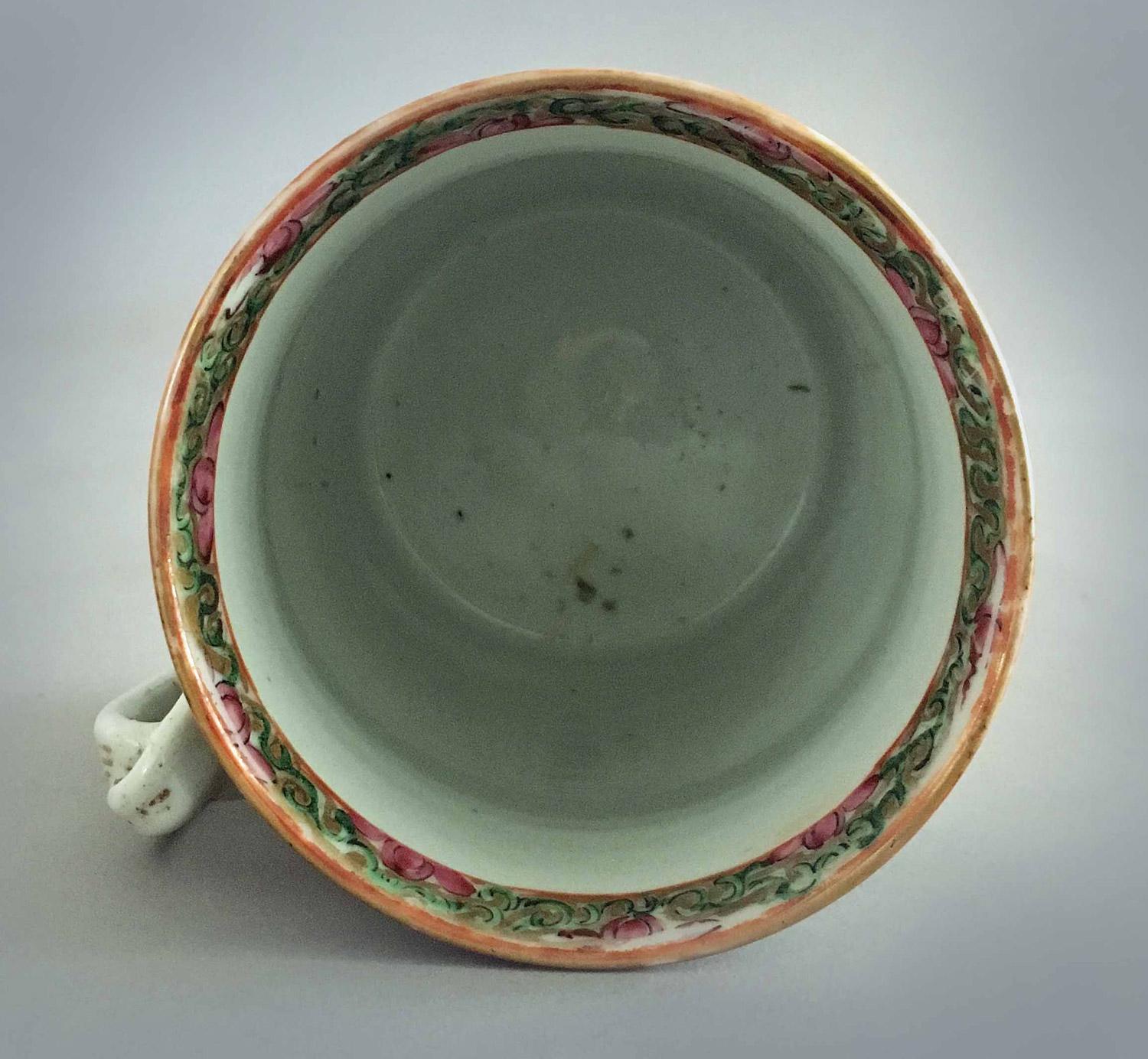 Chinese Export Famille Rose Mug, circa 1850 For Sale 5