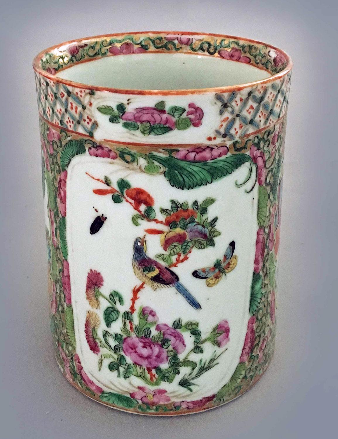 Glazed Chinese Export Famille Rose Mug, circa 1850 For Sale