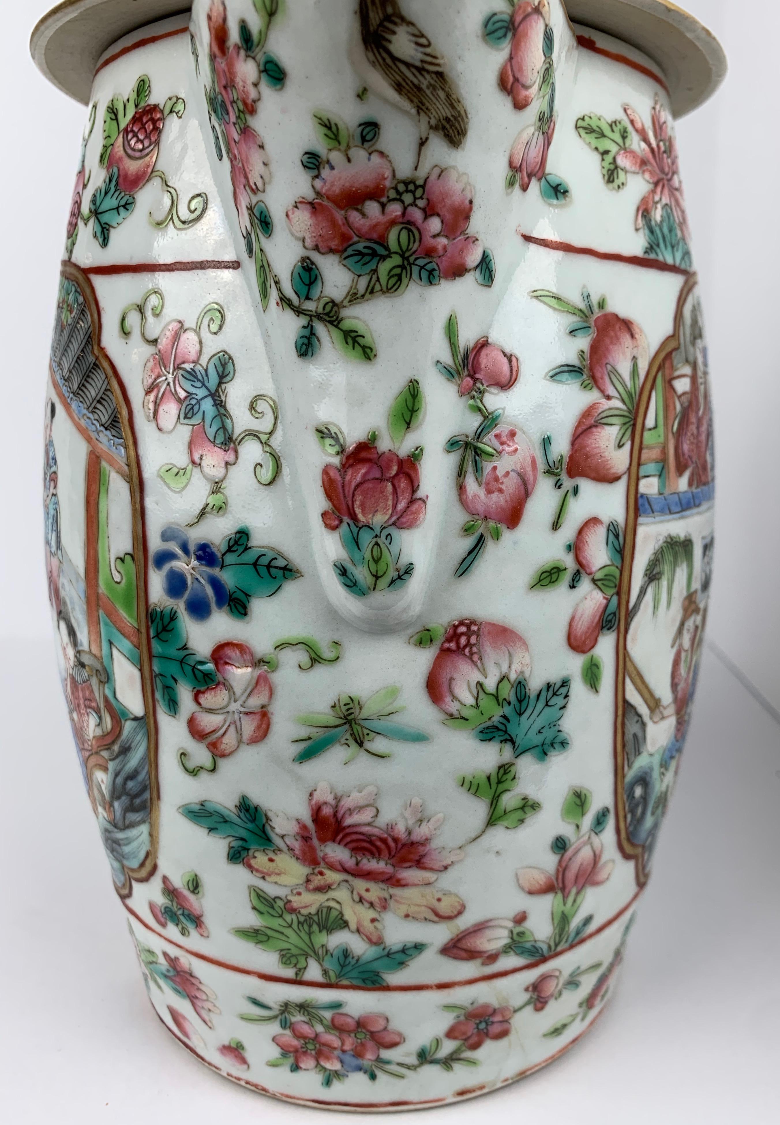 Late 18th Century Chinese Export Rose Canton Mandarin Porcelain Cider Jug with Cover, 19th Century For Sale
