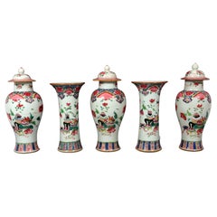 Garniture en porcelaine Famille Rose d'exportation chinoise