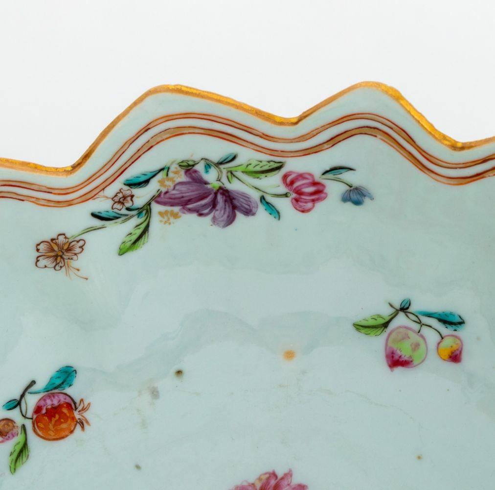 Chinois Chinese Export Famille Rose Porcelain Lobed Bowl en vente