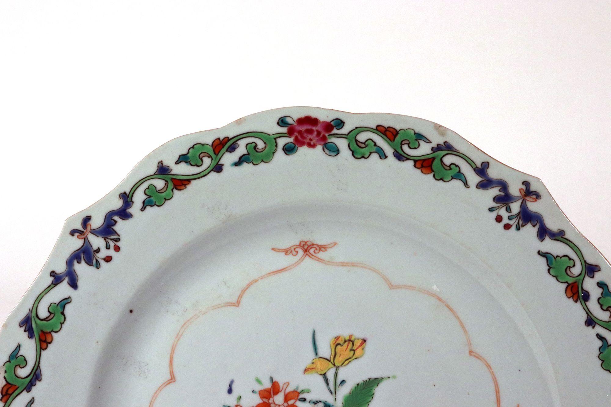 Chinese Export Famille Rose Porcelain Plates with Green Enamel, Set of Twelve For Sale 9
