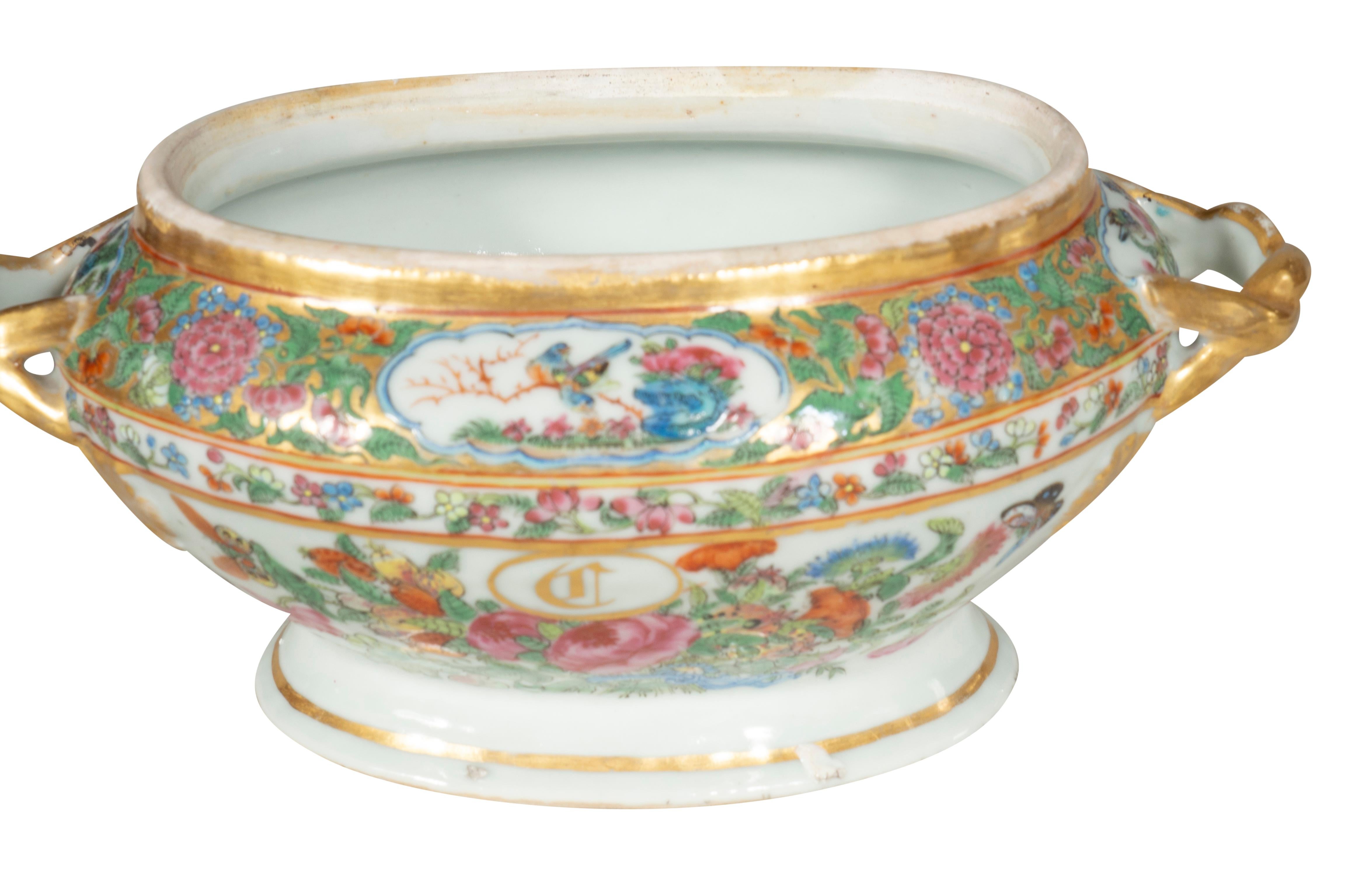 Chinese Export Famille Rose Porcelain Sauce Tureen And Underplate For Sale 7