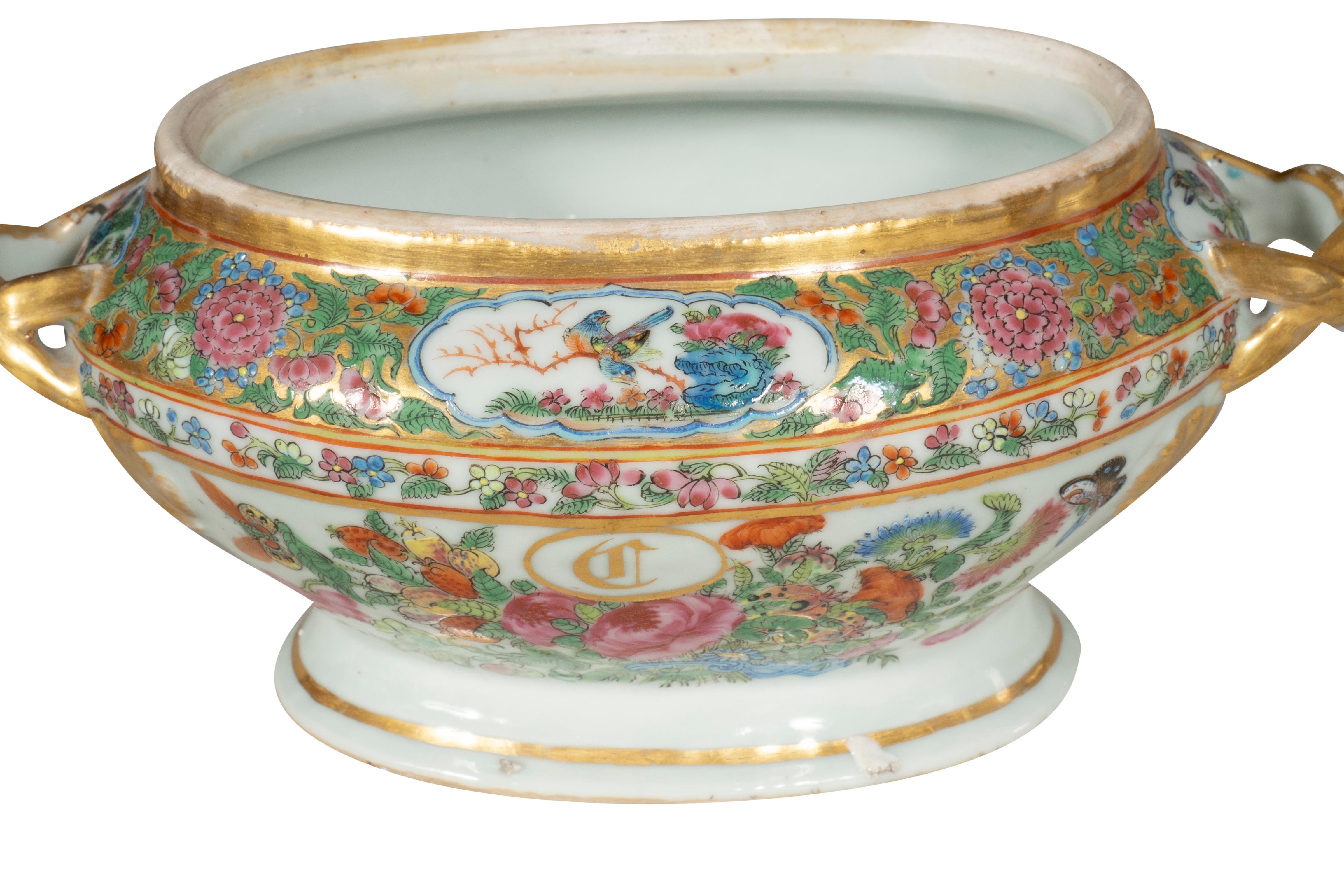 Chinese Export Famille Rose Porcelain Sauce Tureen And Underplate For Sale 8