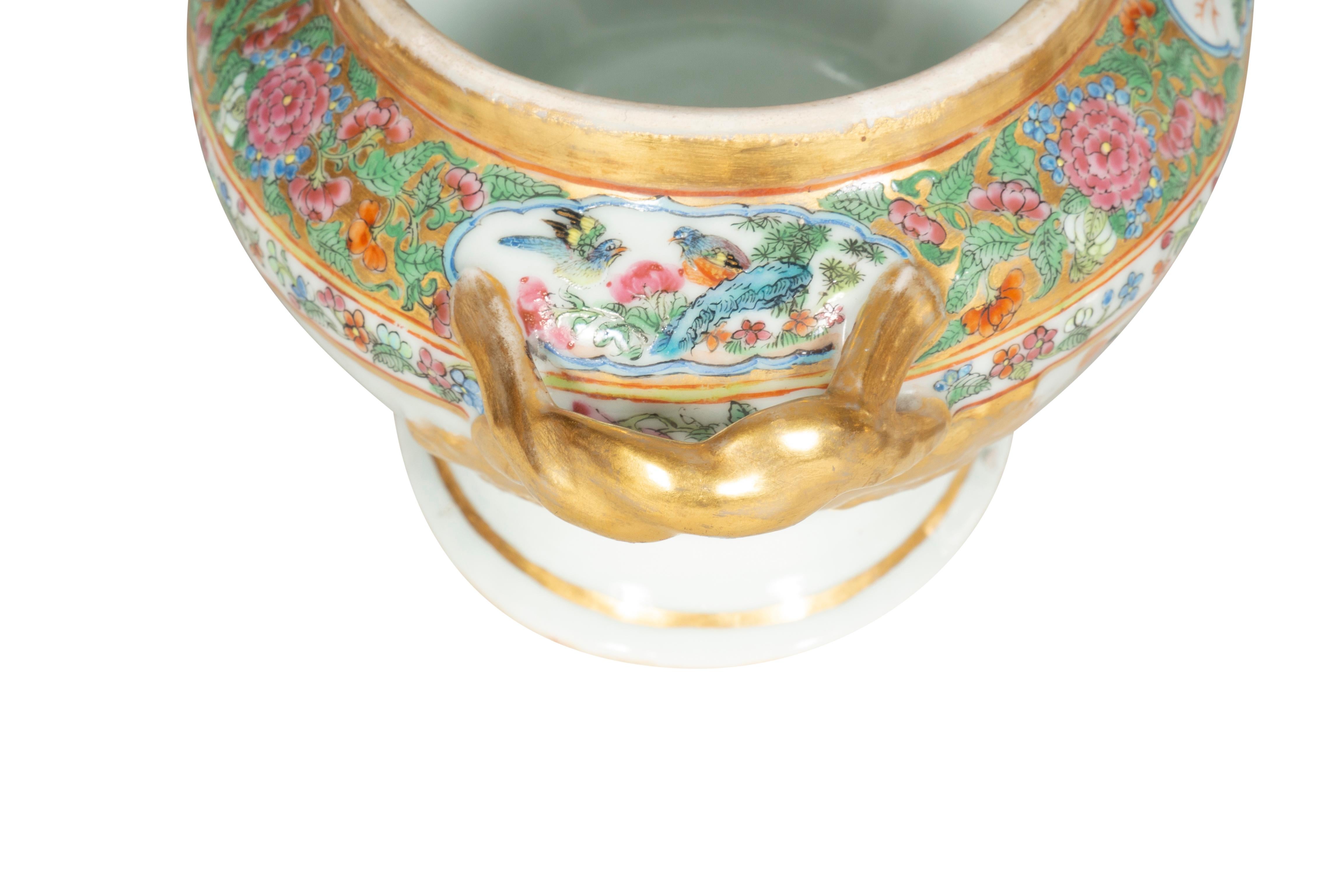Chinese Export Famille Rose Porcelain Sauce Tureen And Underplate For Sale 9