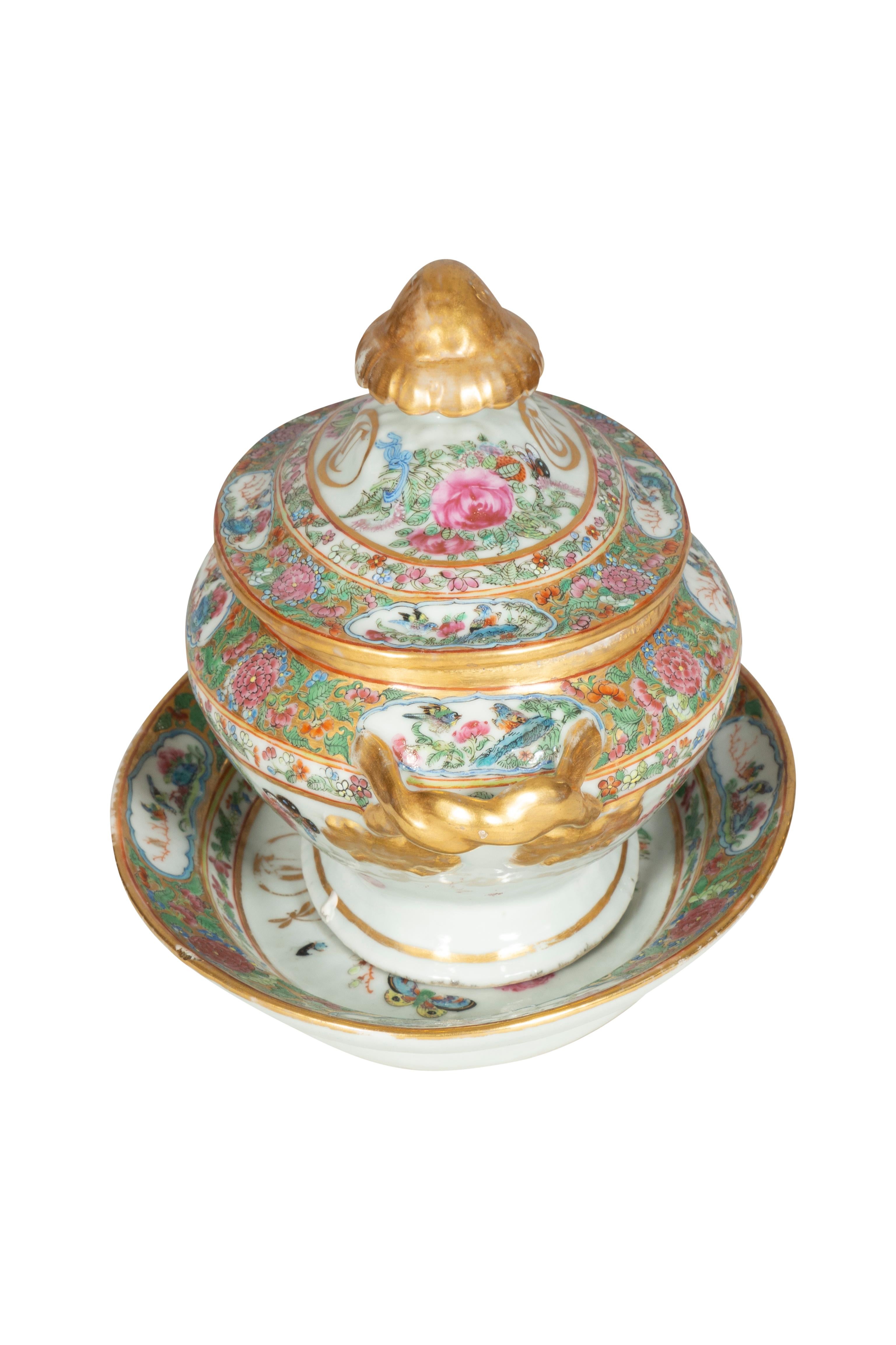 Chinese Export Famille Rose Porcelain Sauce Tureen And Underplate In Good Condition For Sale In Essex, MA