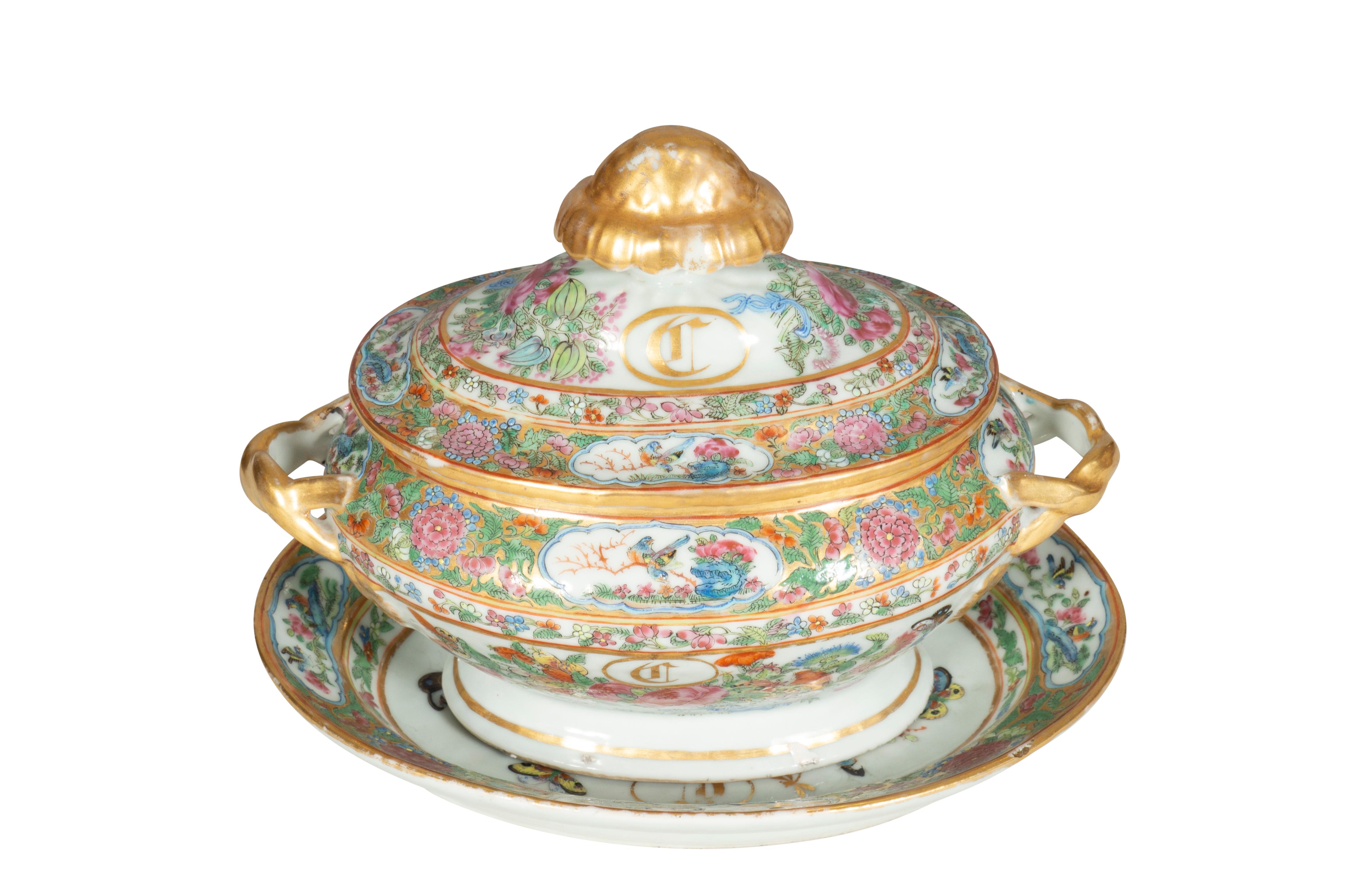 Mid-19th Century Chinese Export Famille Rose Porcelain Sauce Tureen And Underplate For Sale