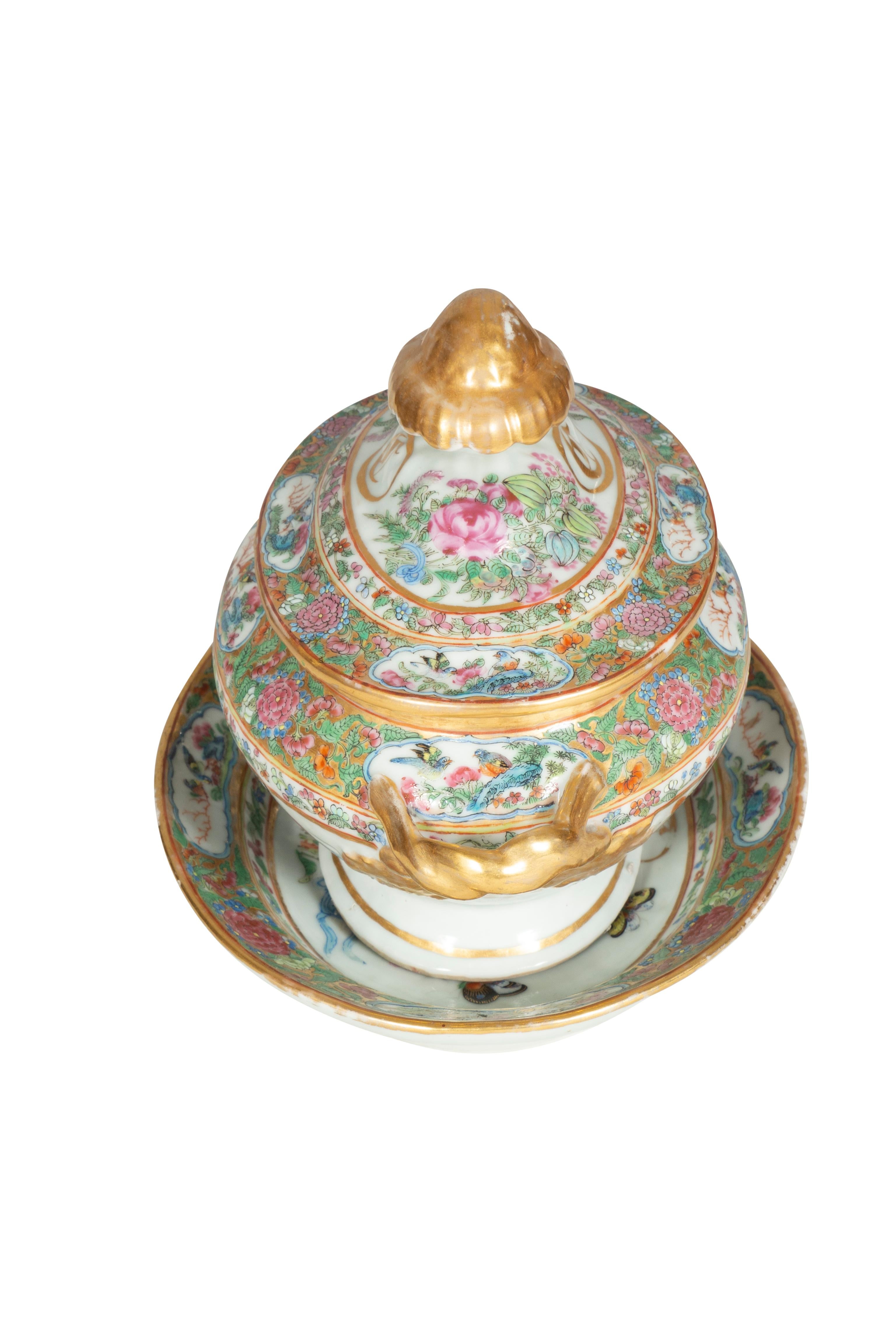 Chinese Export Famille Rose Porcelain Sauce Tureen And Underplate For Sale 1