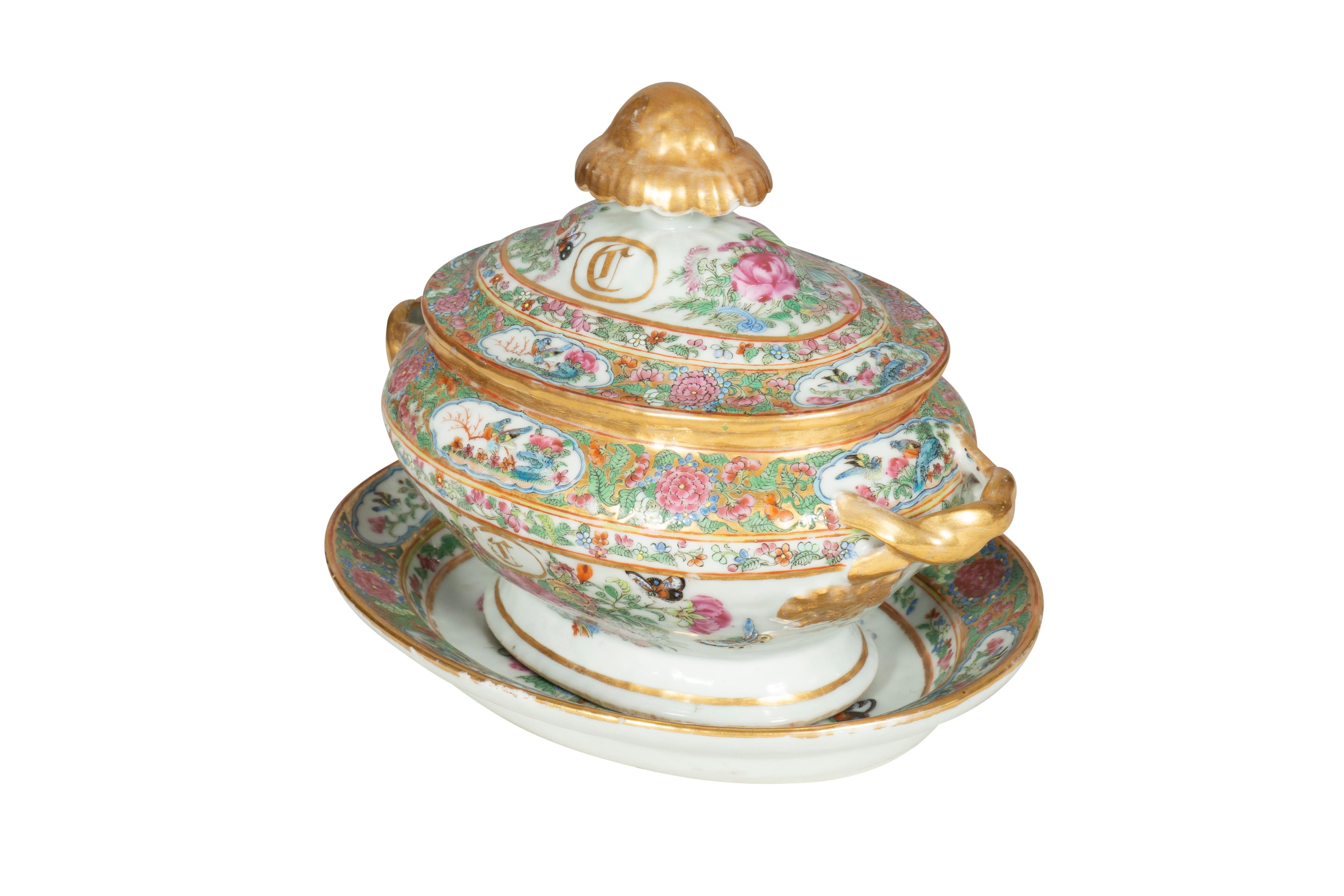 Chinese Export Famille Rose Porcelain Sauce Tureen And Underplate For Sale 2