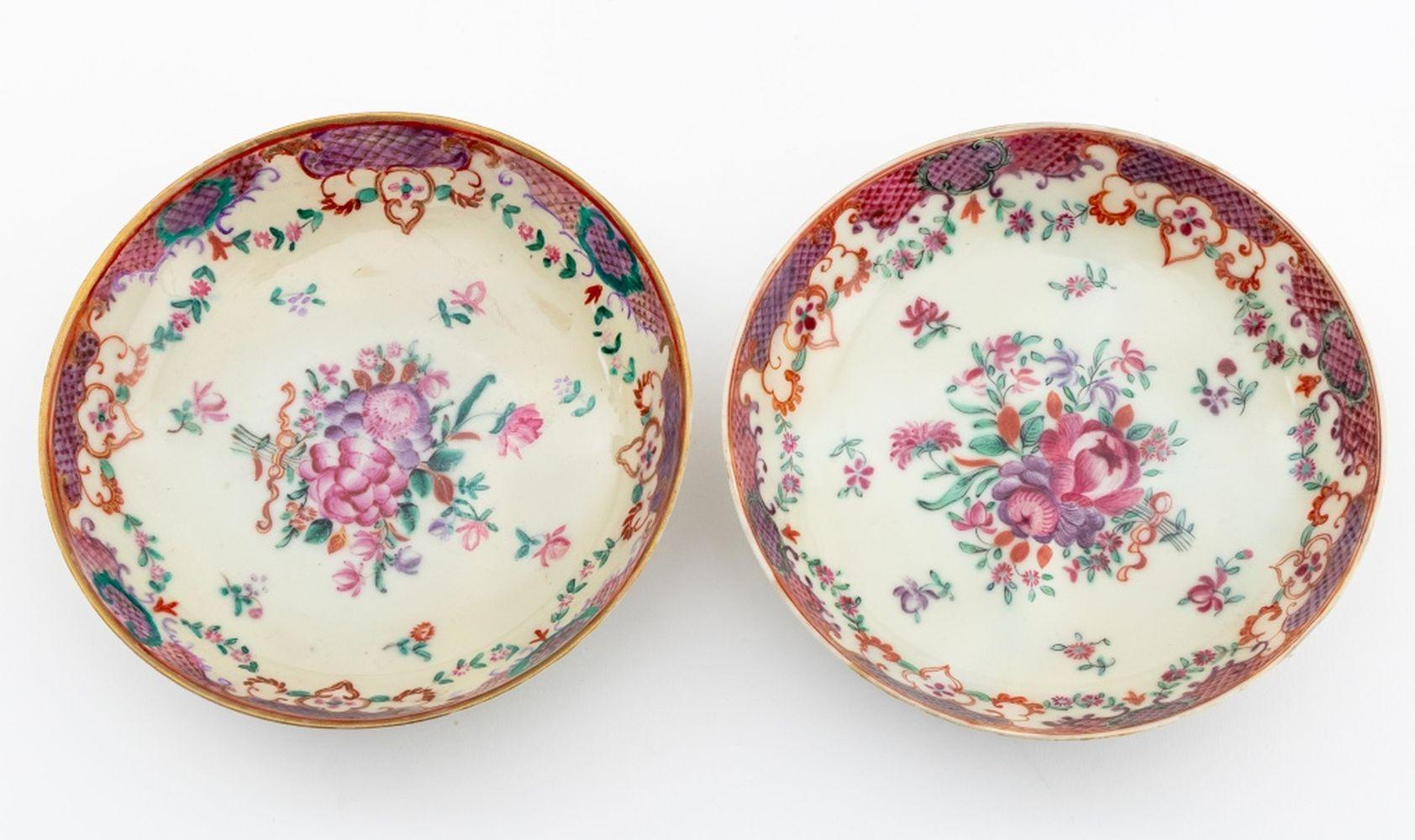 Service à thé Famille Rose en porcelaine d'exportation chinoise, 11 en vente 11