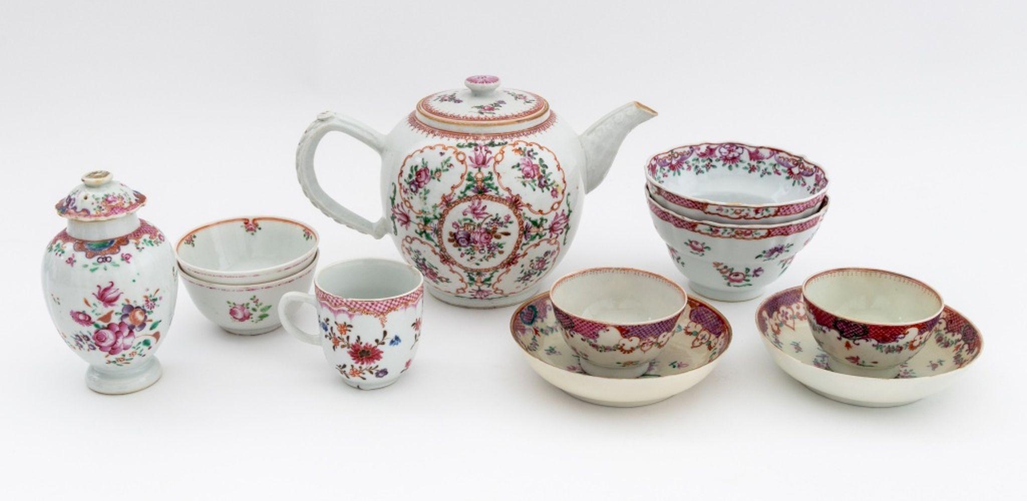 Qing Service à thé Famille Rose en porcelaine d'exportation chinoise, 11 en vente