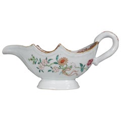Chinese Export Porcelain Famille Rose Sauce Boat Qianlong, circa 1750