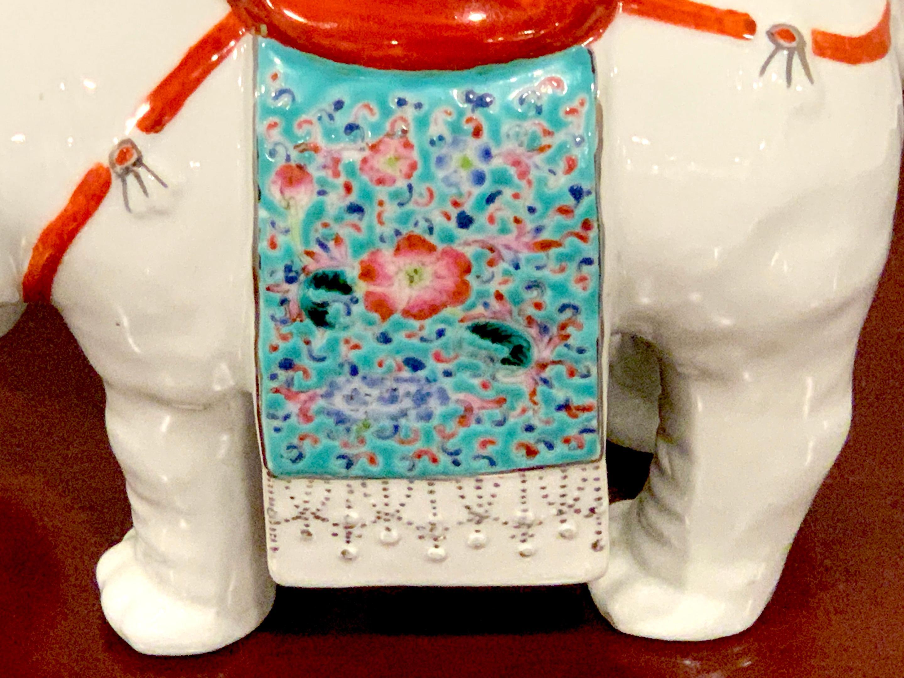 Bastoncino di zucchero a forma di elefante da esportazione cinese Famille Verte e Blanc de Chine in vendita 1