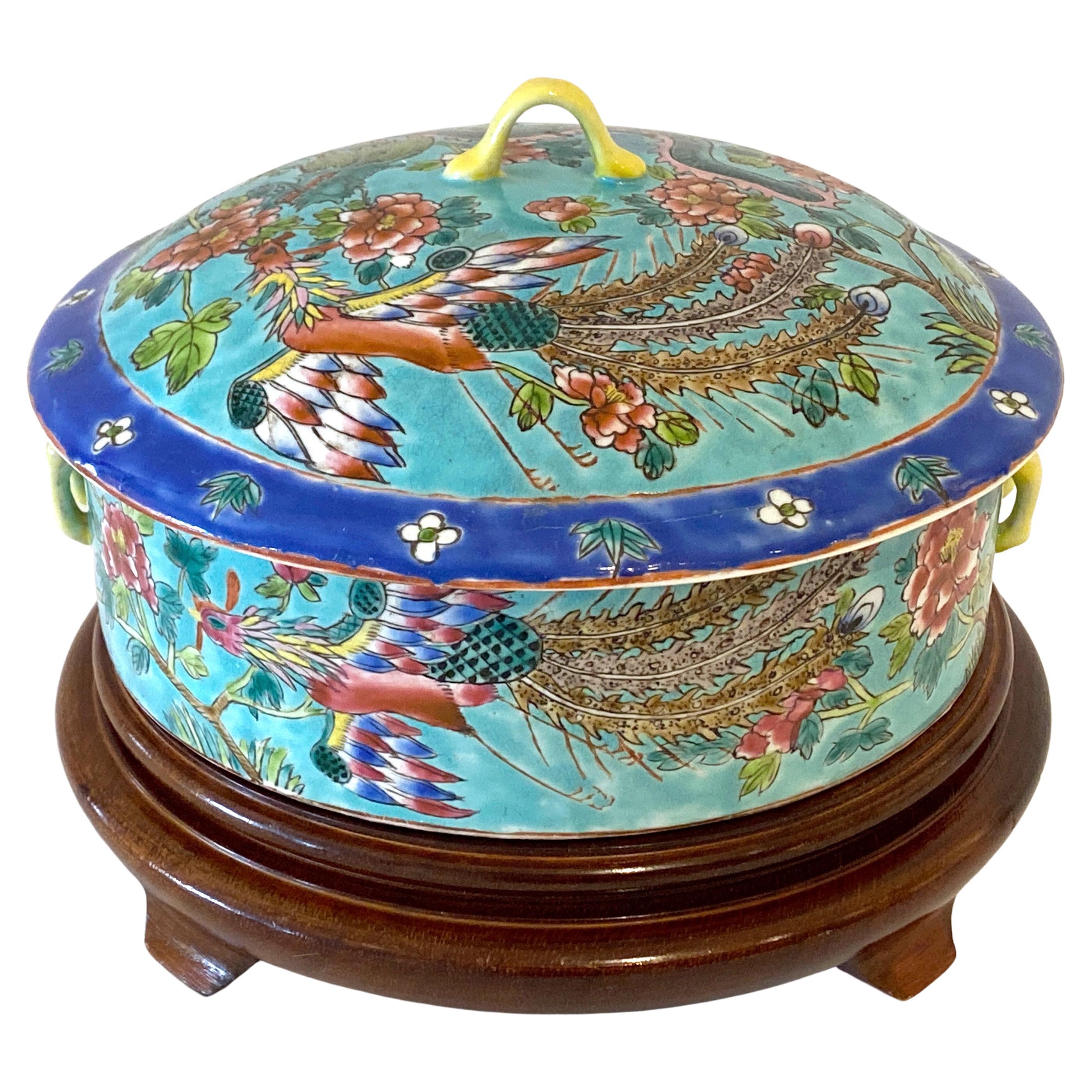 Chinese Export Famille Verte Box/Tureen with Stand, Late Qing For Sale
