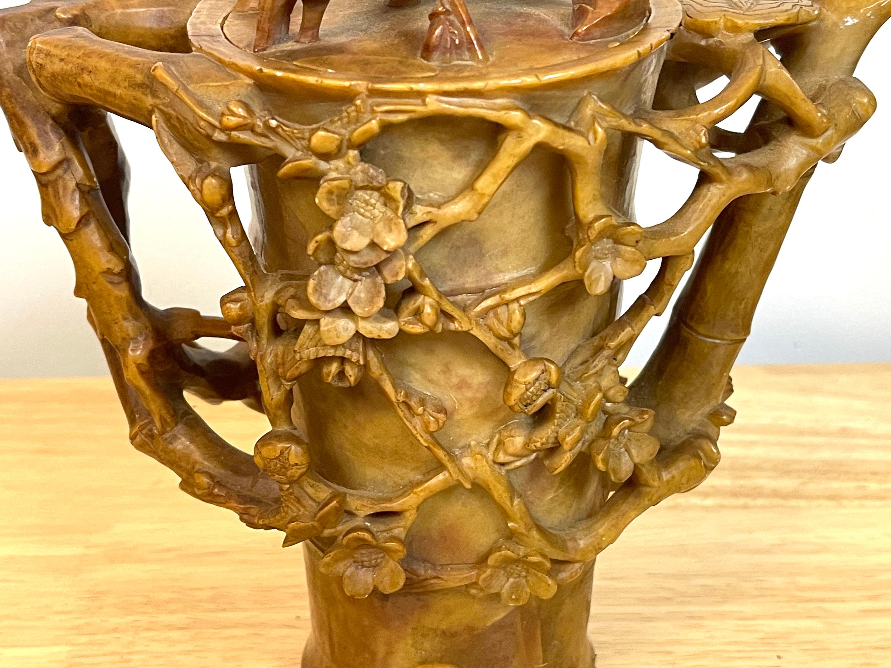 Scholars/pot à thé en grès finement sculpté d'exportation chinoise en vente 3