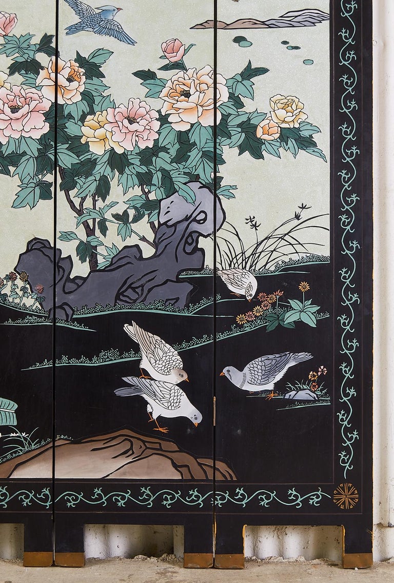 Chinese Export Flora and Fauna Lacquered Coromandel Screen For Sale 7