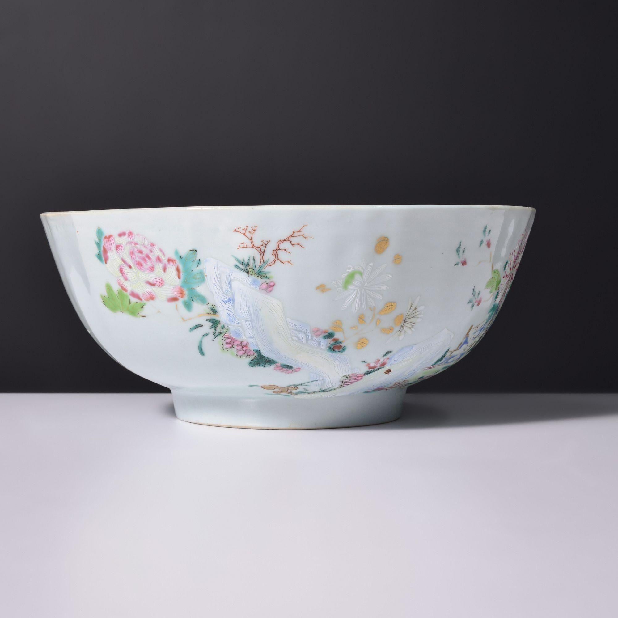 Chinese Export Fluted Porcelain Bowl For Sale 1